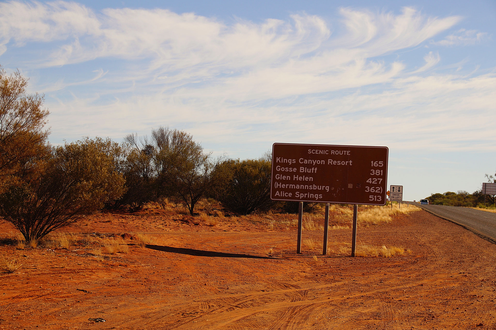 Vom Uluru zum Kings Canyon fahrt ihr 4 bis 5 Stunden.