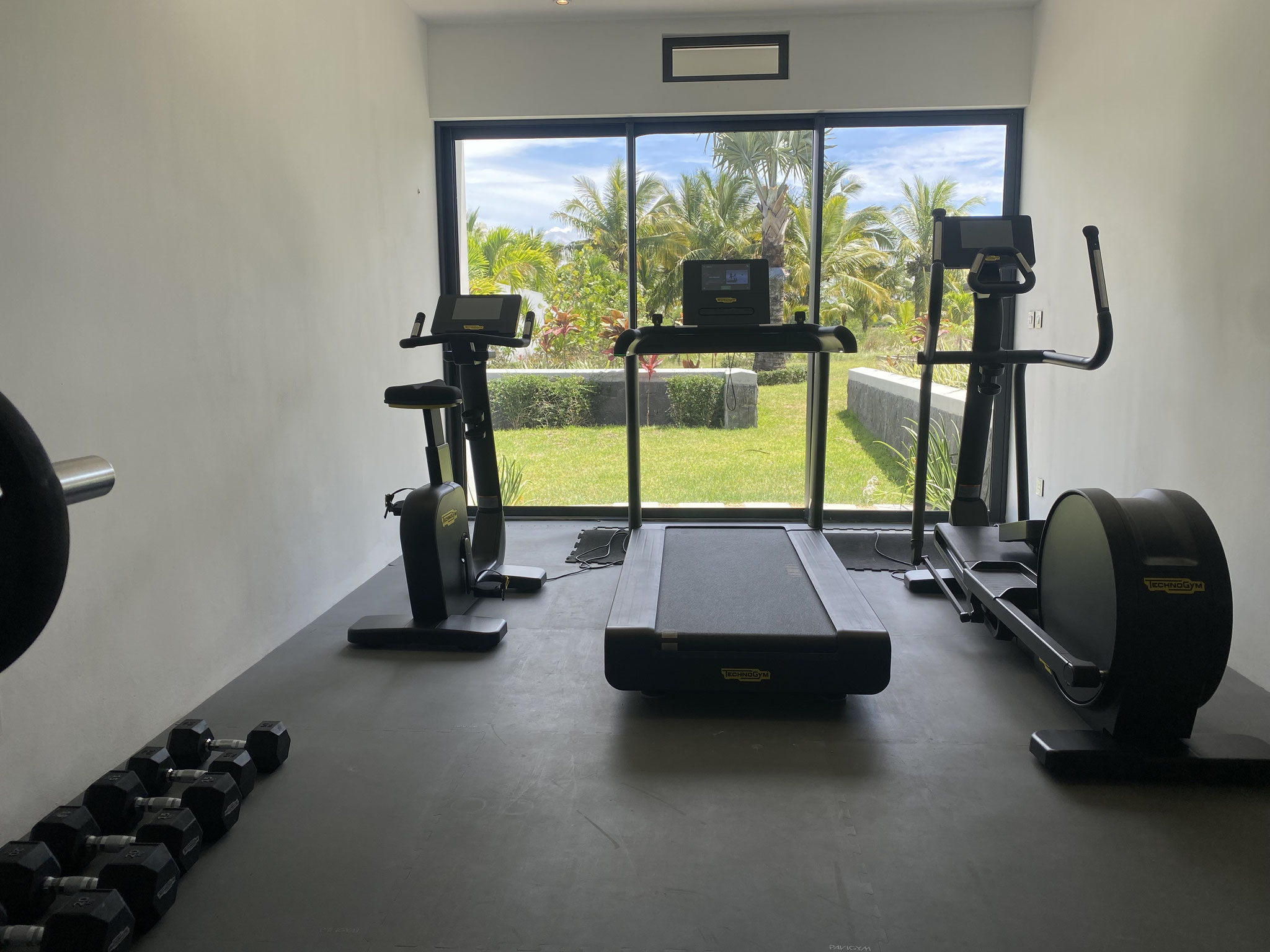 revente, achat et vente villa de luxe sur le golf de mont choisy ile maurice