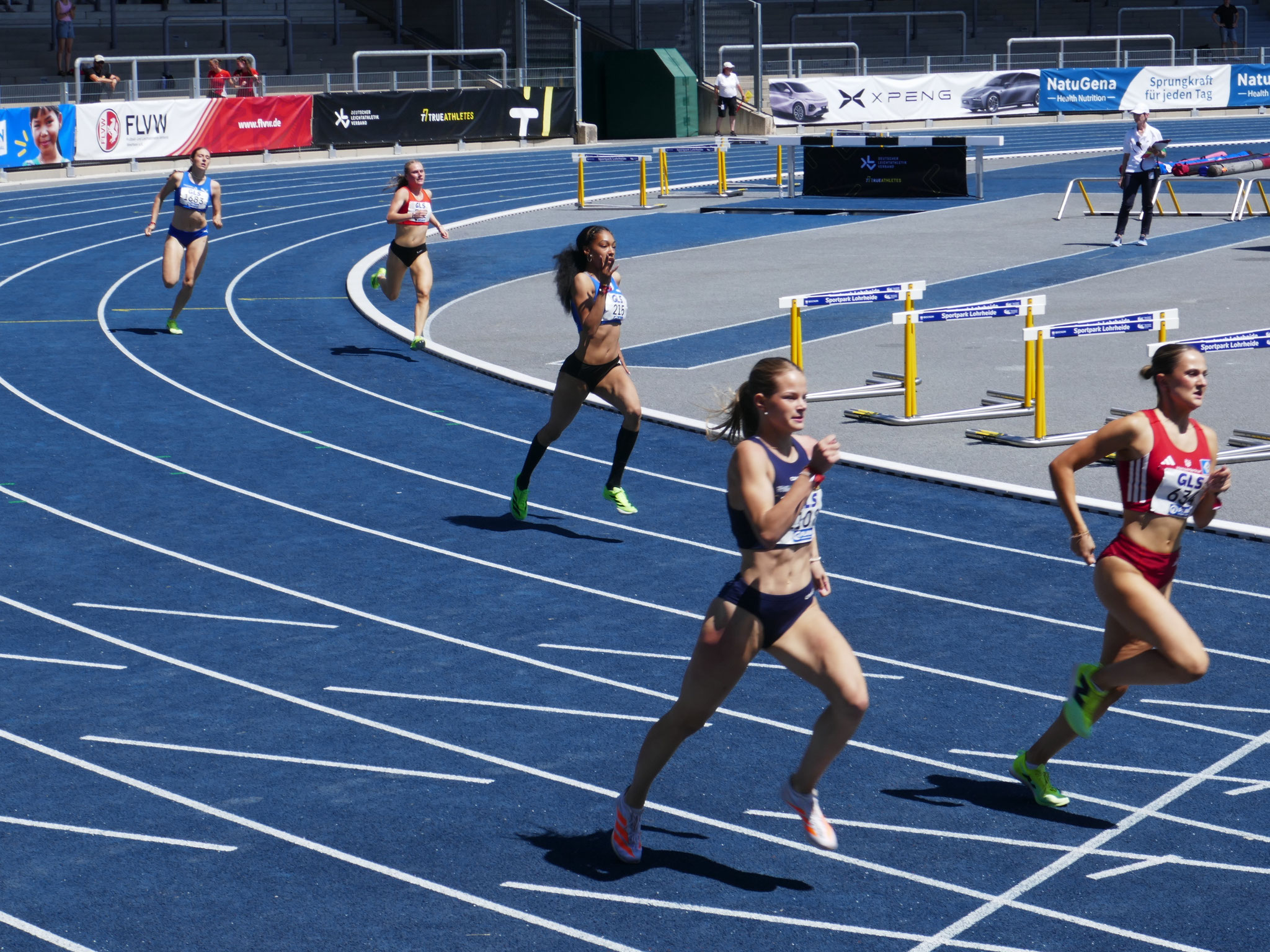 Liyana 400m-Finale, Bahn 3