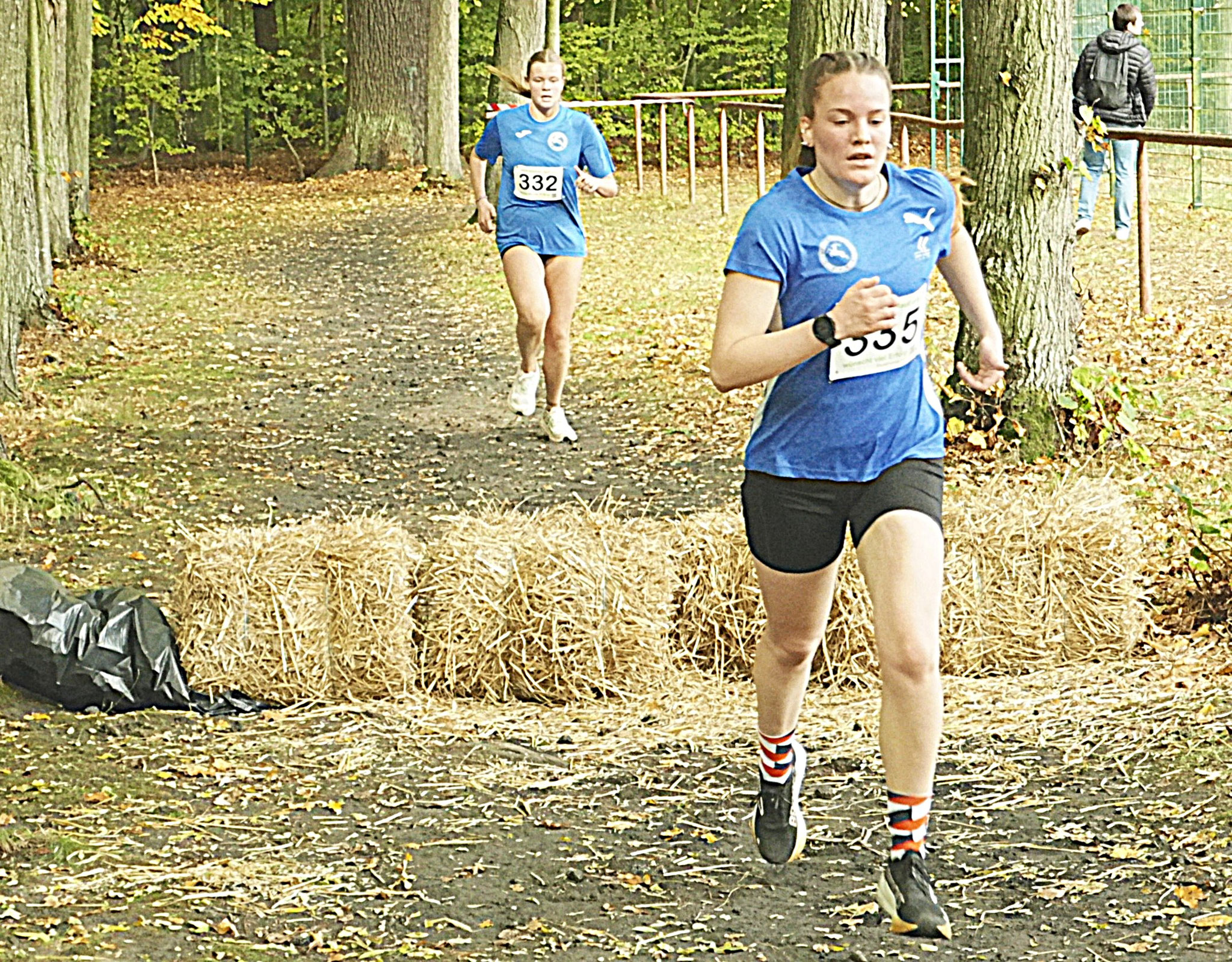 Kurz vor dem Ziel, Hanna und Elisabeth