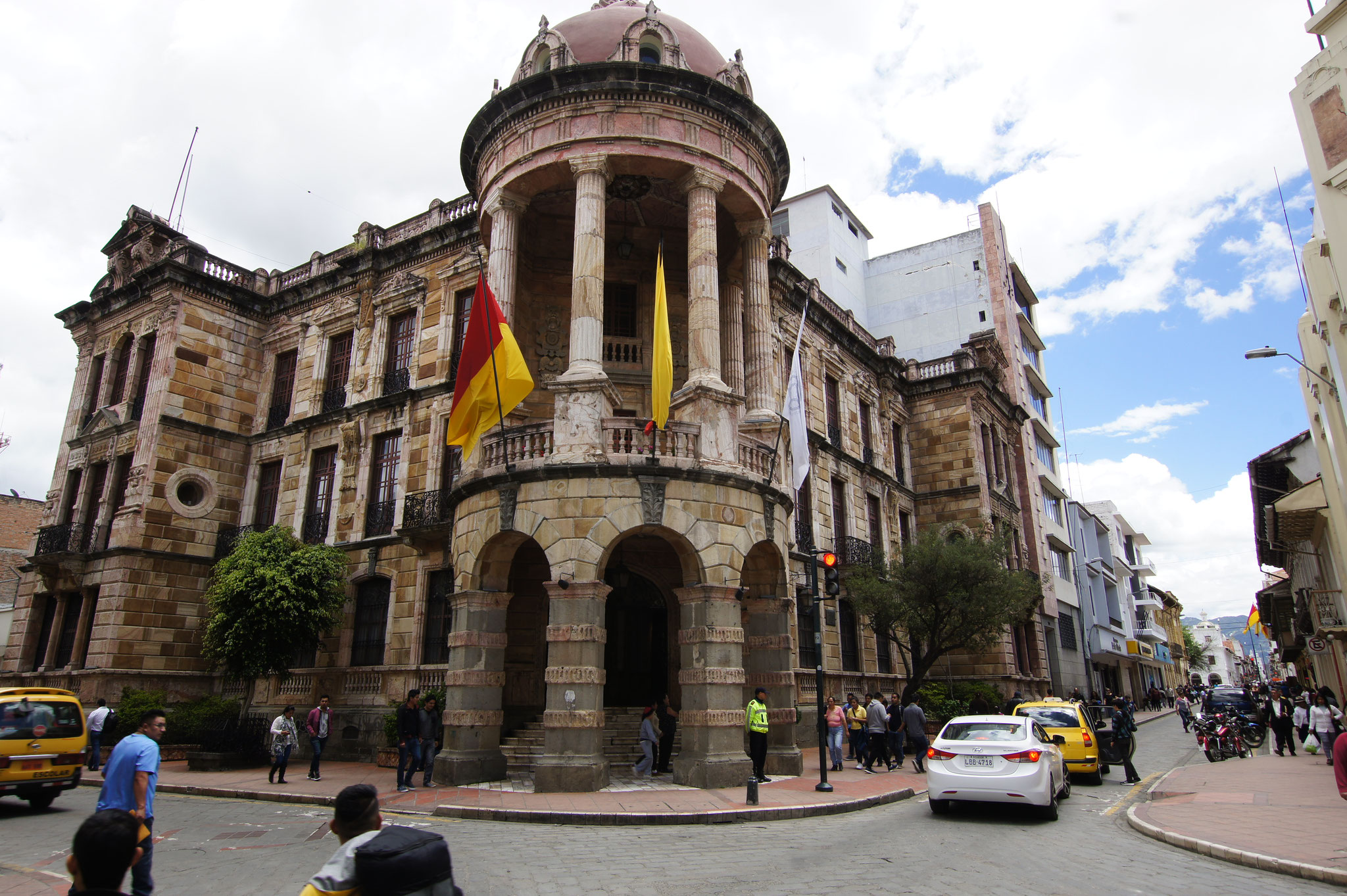 tolle Marmorfassaden in Cuenca