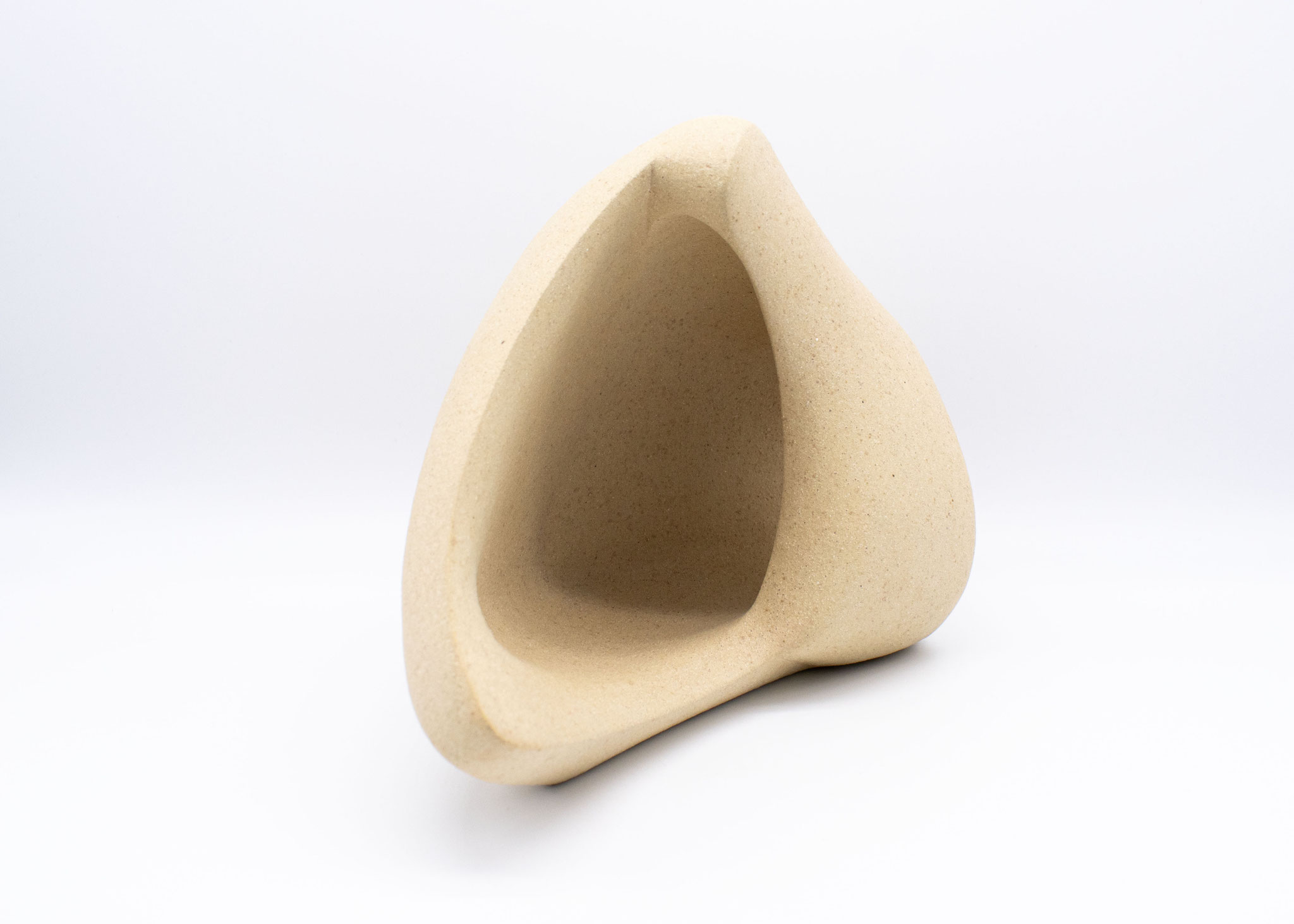 形 “SHEEP” 2 2025 / 陶 / W24.5 D12 H17 cm