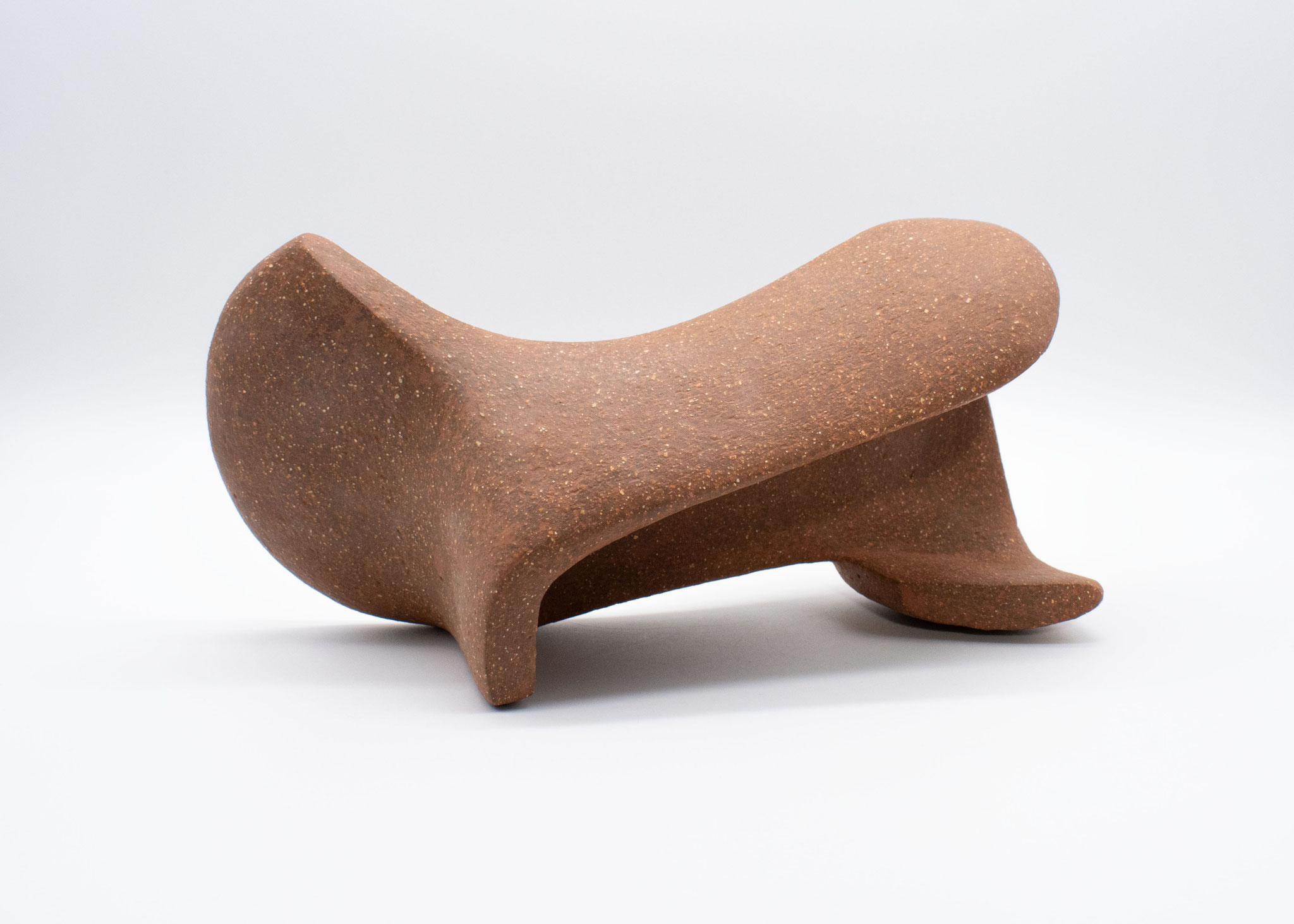 字 26-1 2026 / 陶 / W22 D15.5 H19 cm