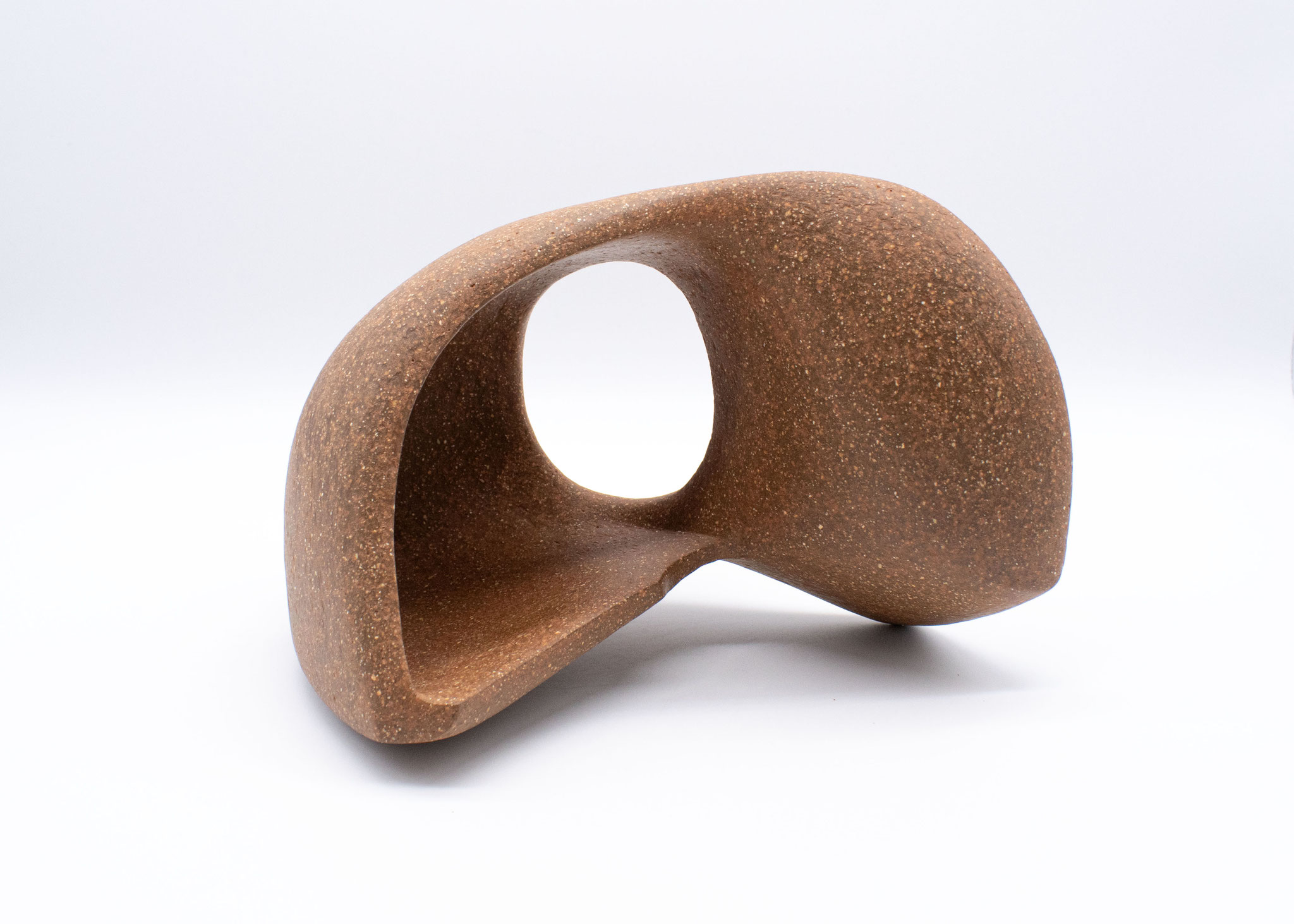 字 26-3 2026 / 陶 / H15 W21 D12 cm