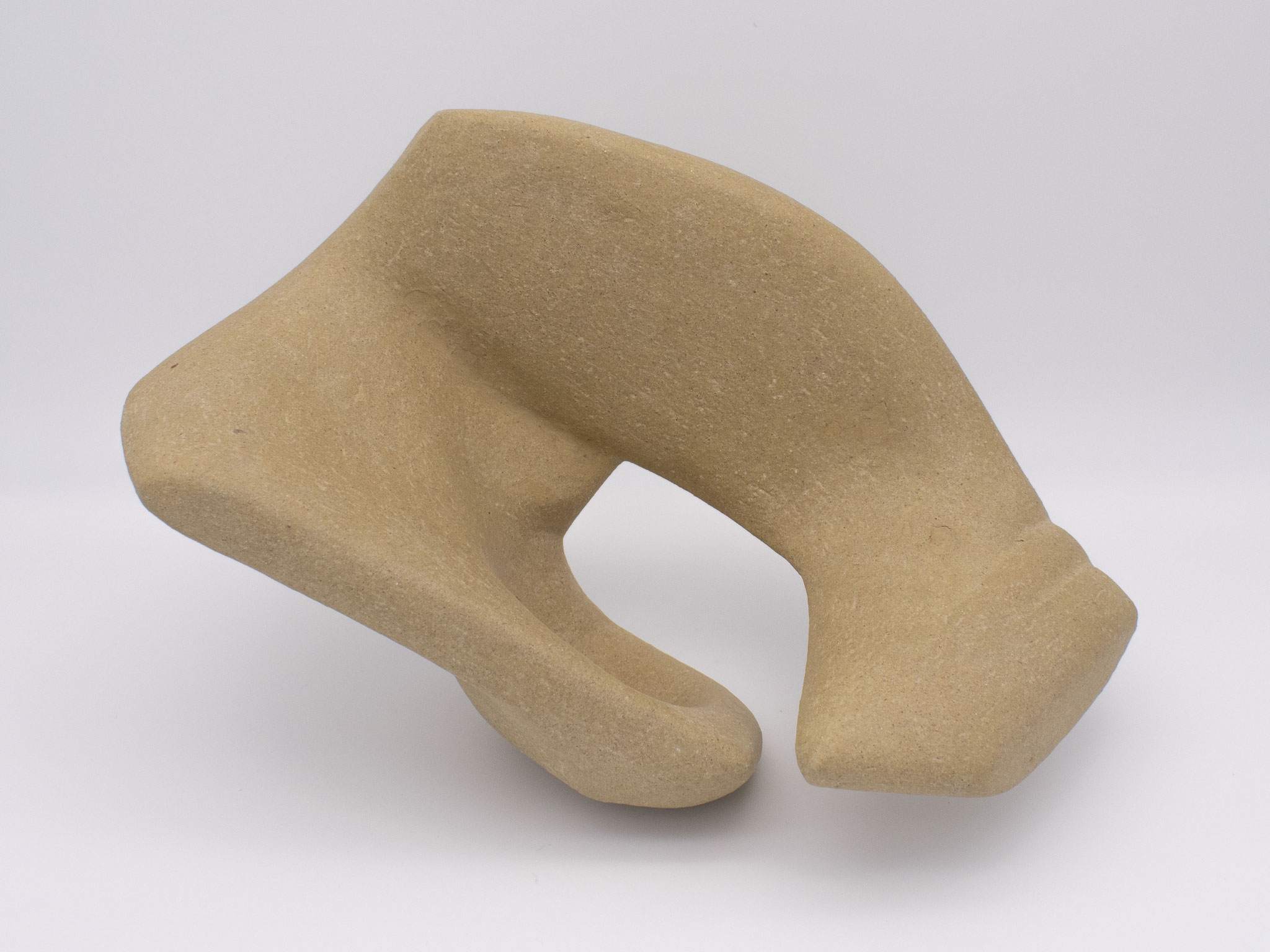 アフタートーク（連木で腹を切る）で 陶土・釉薬 / 2022   26×17×11cm  