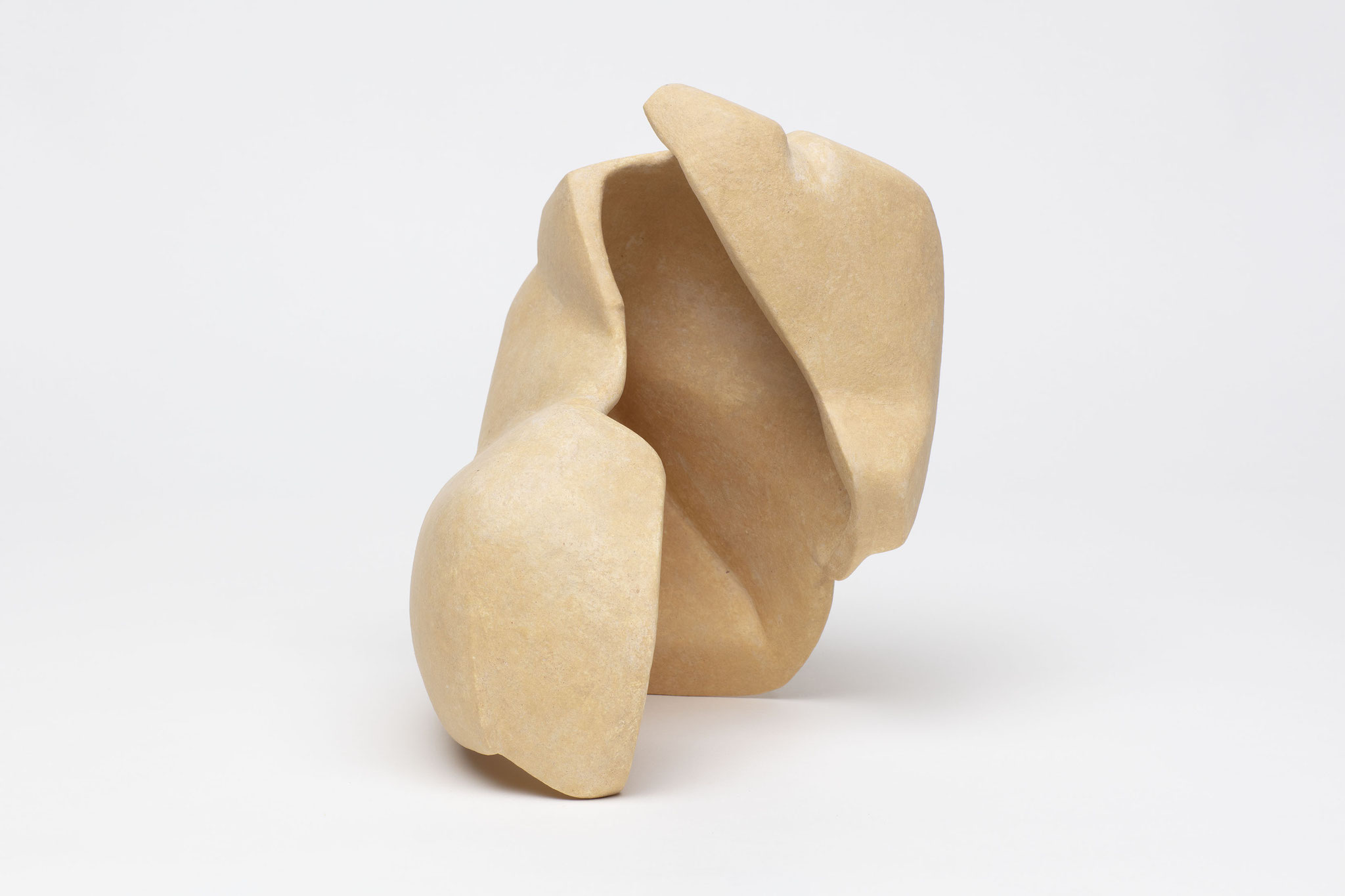 アフタートーク（踵で頭痛を病む）病 / 陶土・釉薬/ 2022 / 22.5×24×h26cm