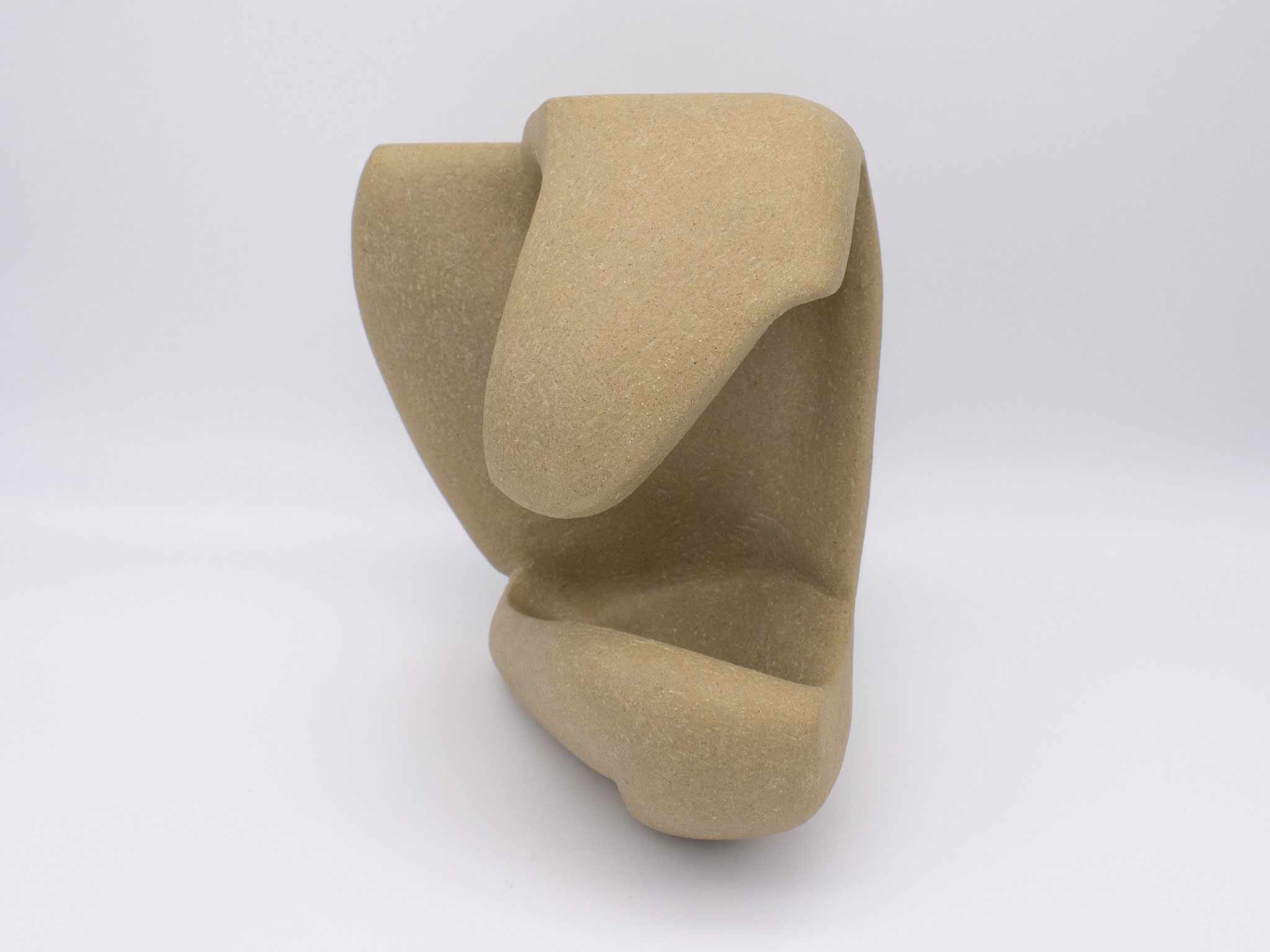 アフタートーク（連木で腹を切る）を  陶土・釉薬 / 2022  14.5×14×19cm 