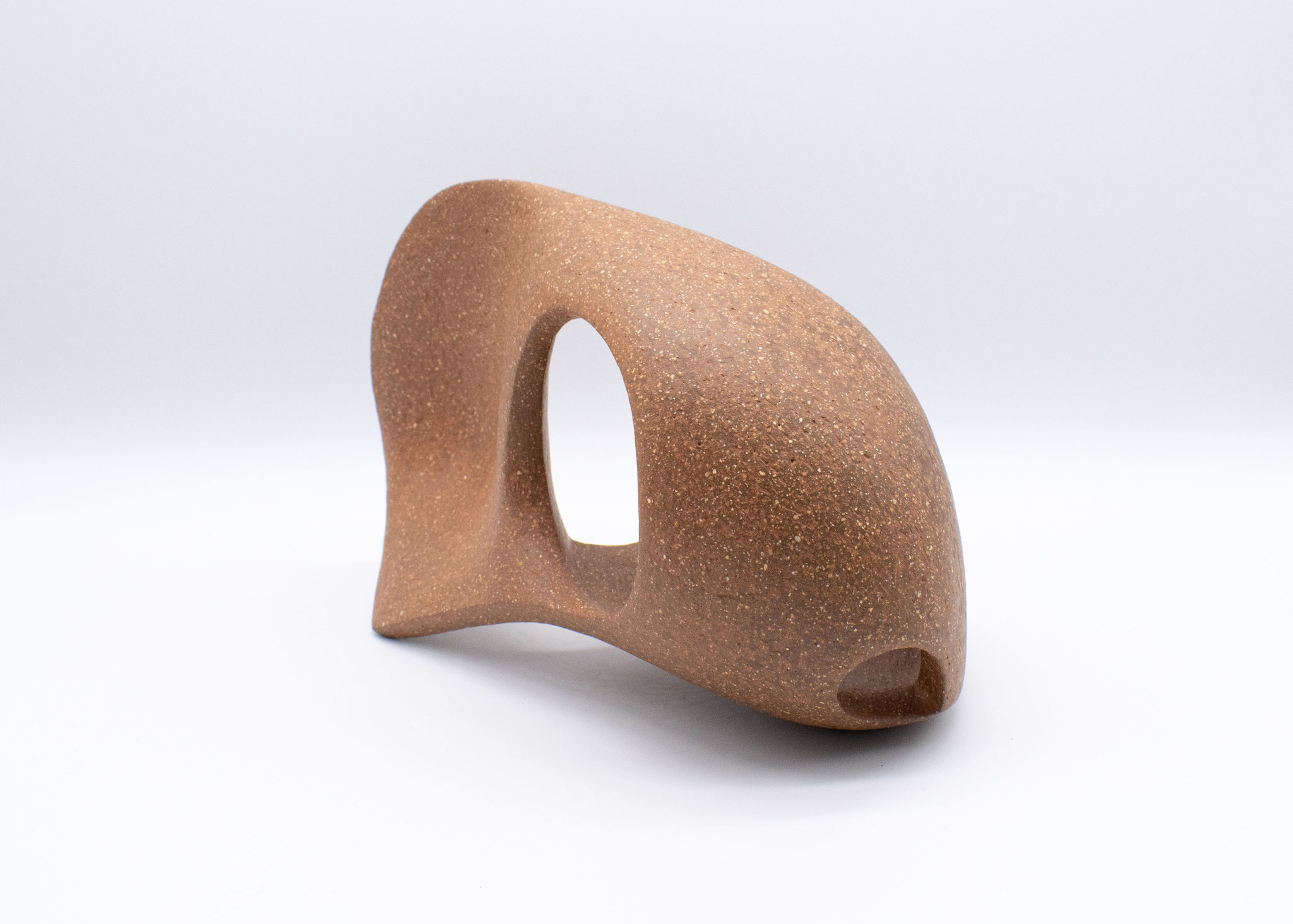 字 26-3 2026 / 陶 / H15 W21 D12 cm