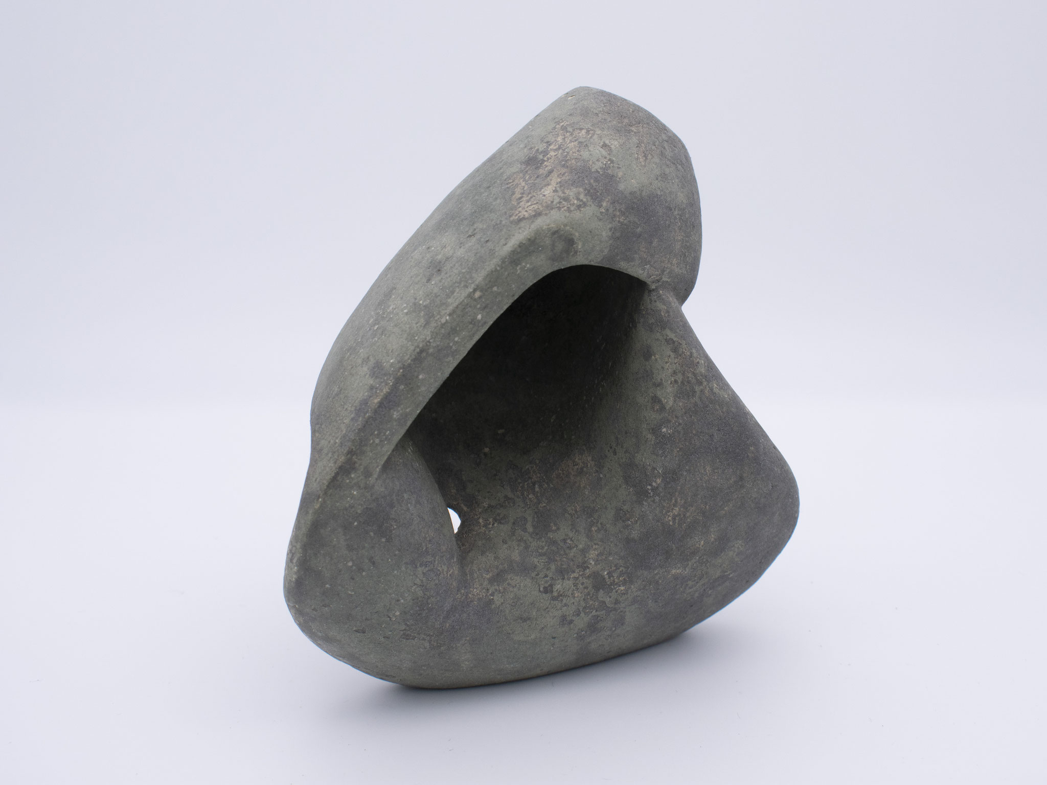 fish（そこにいてよ）よ / 陶土・釉薬 / 8cm×15cm×h16cm