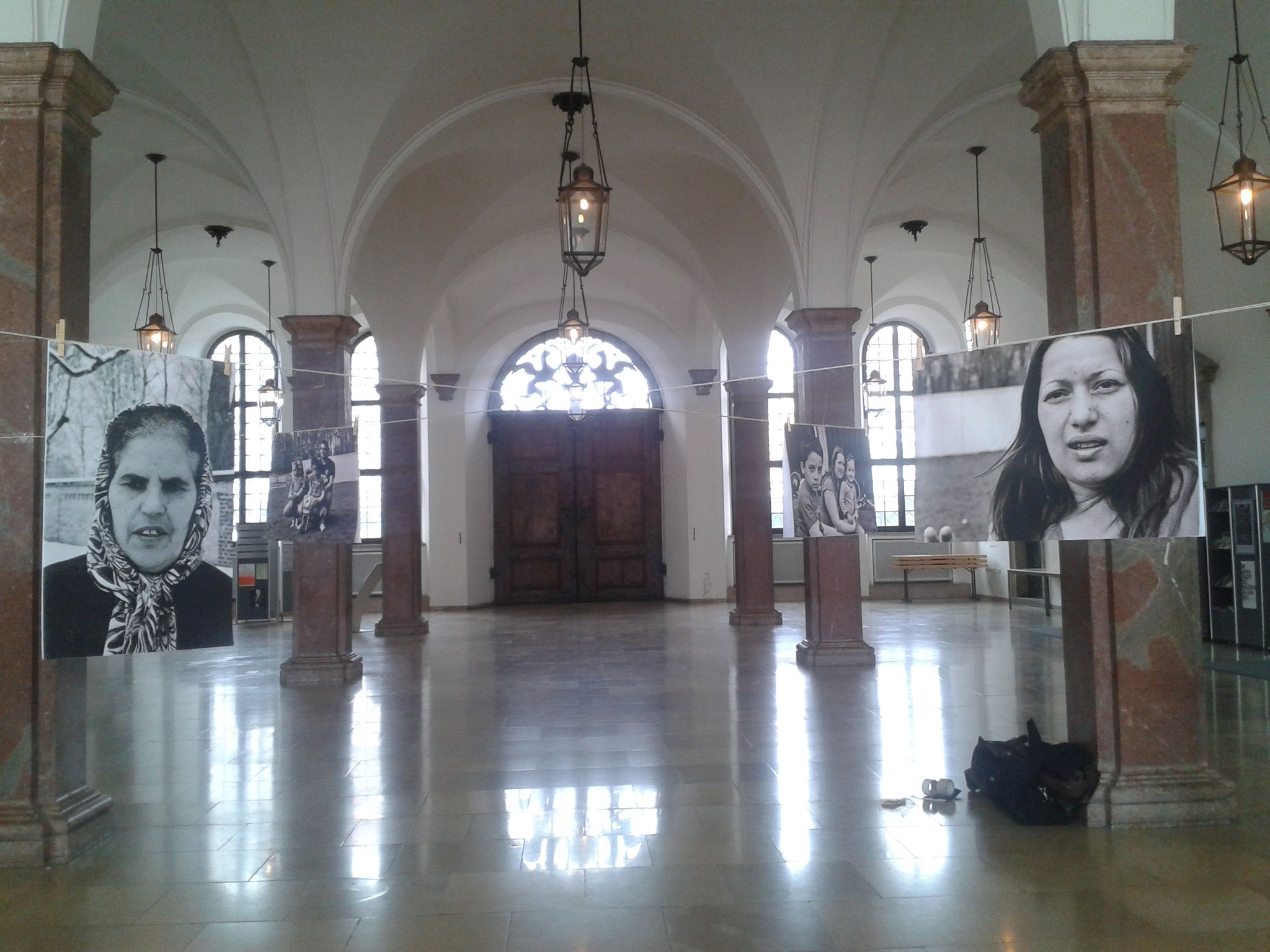 ICH BIN unSICHTBAR Fotoausstellung im Rathaus Augsburg