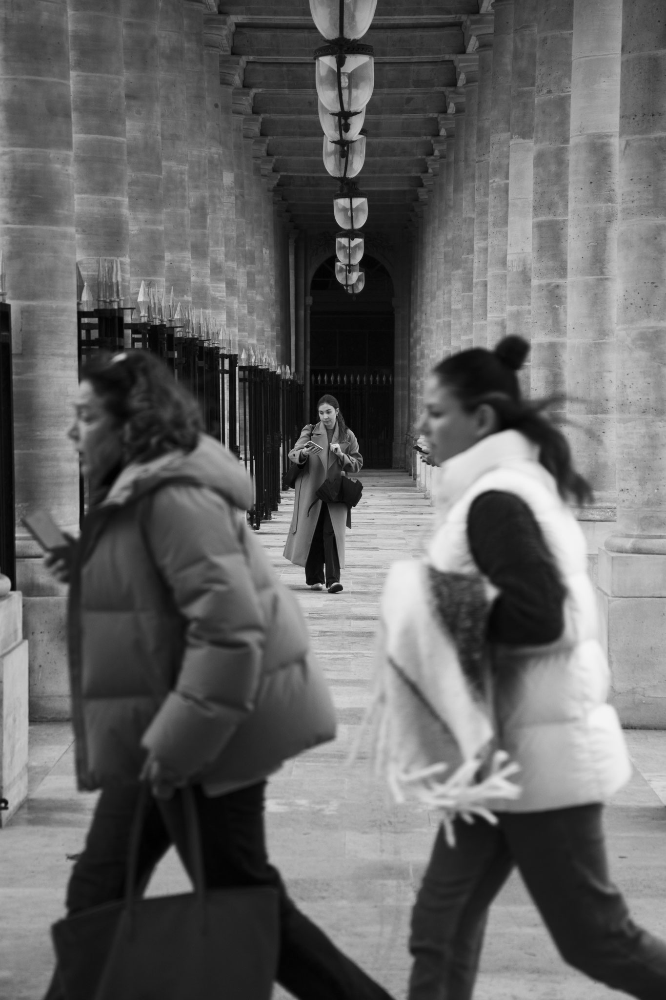 "Rush time" - Palais Royal, Paris (2024). © Clémence Rougetet