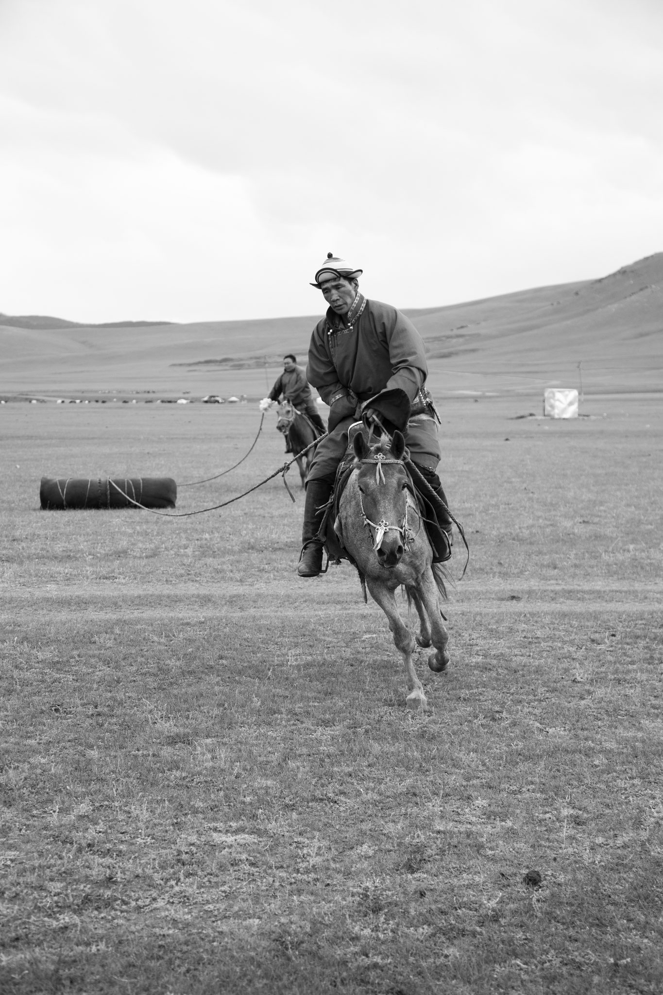 "Run again" - Fête du Feutre. Province d’Övörkhangai, Mongolie (2025). © Clémence Rougetet