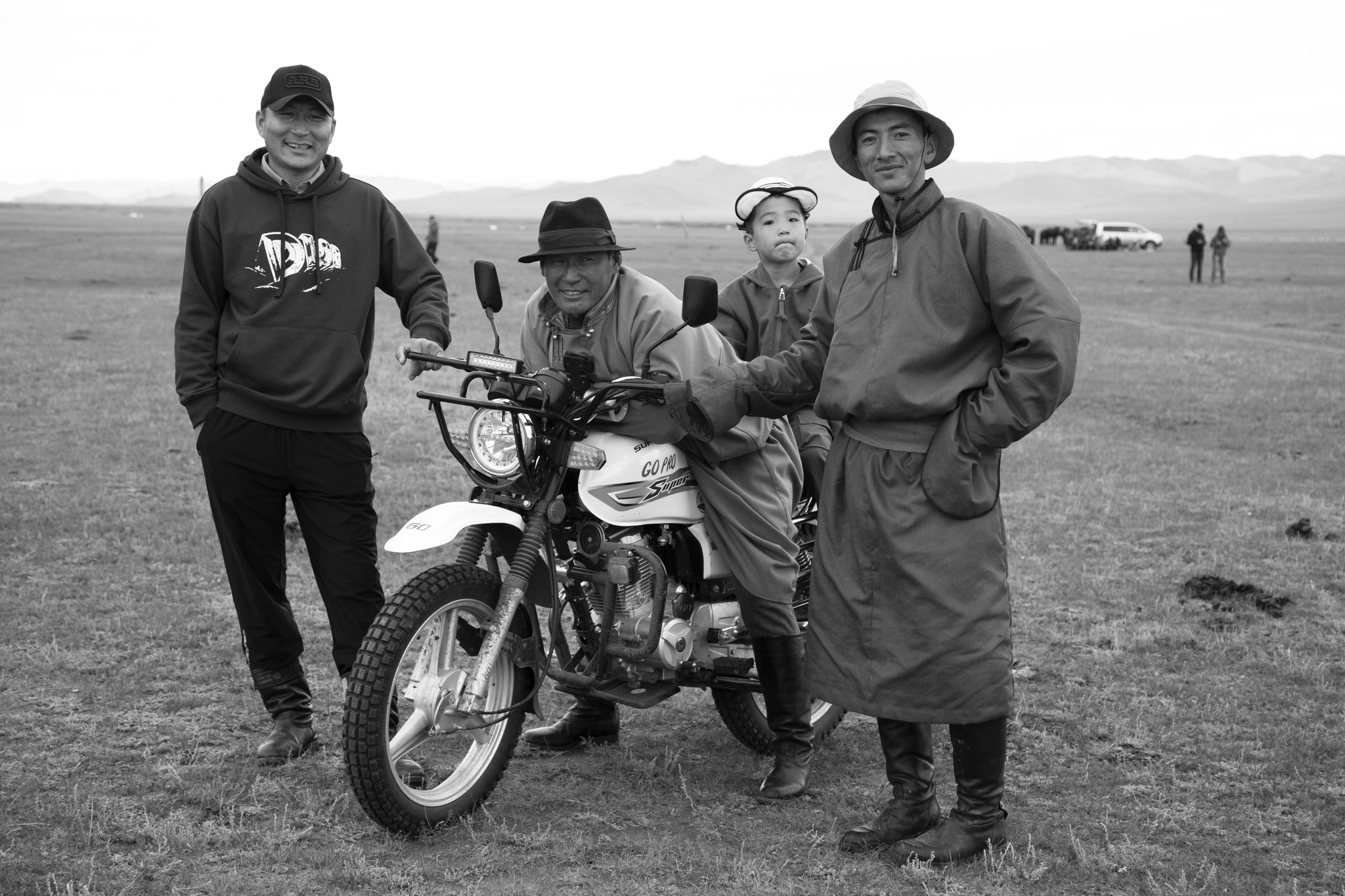 "Check the felt time" - Fête du Feutre. Province d’Övörkhangay, Mongolie (2025). © Clémence Rougetet