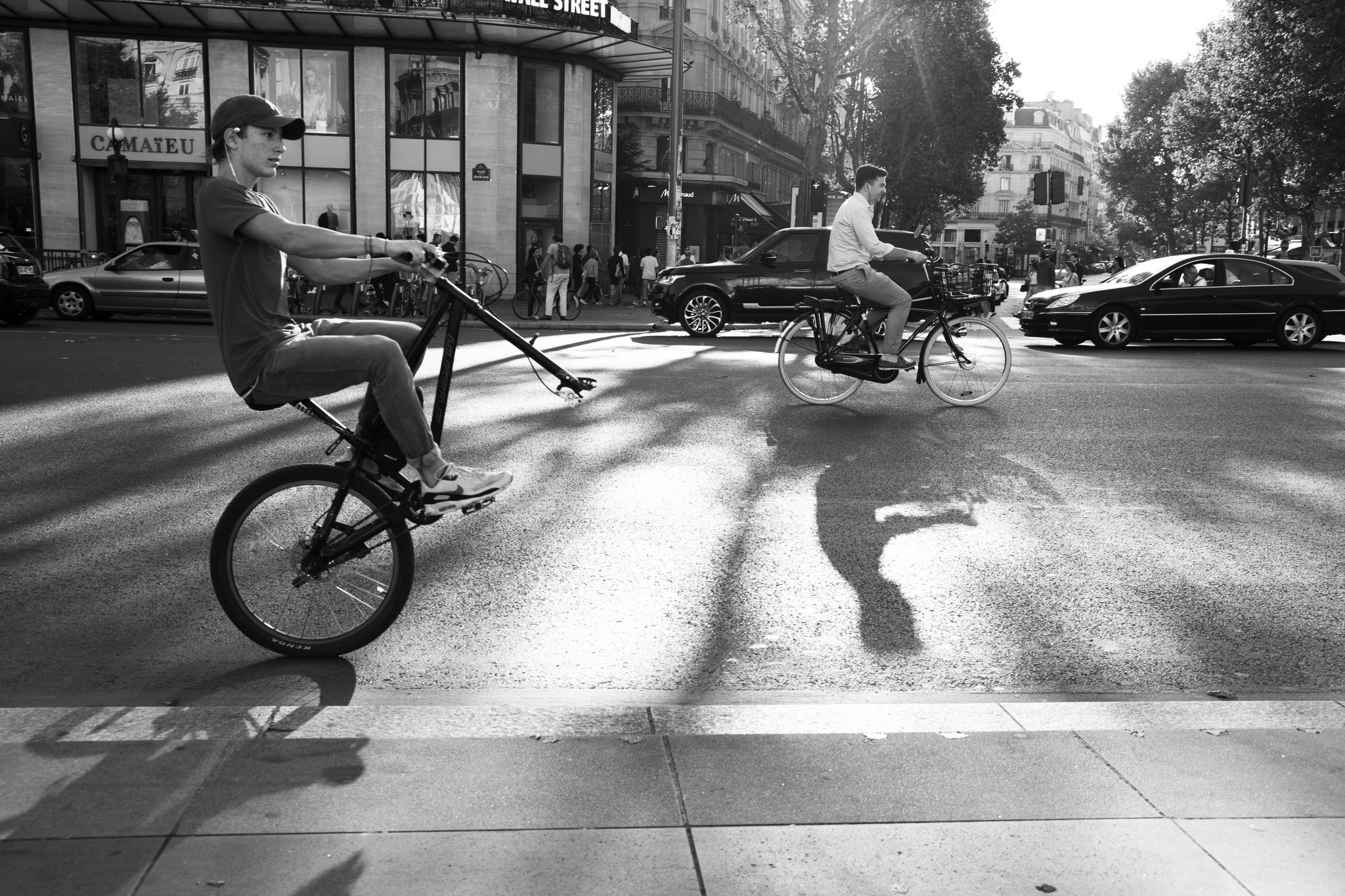 "In equilibrium" - Place de la République (2017). © Clémence Rougetet