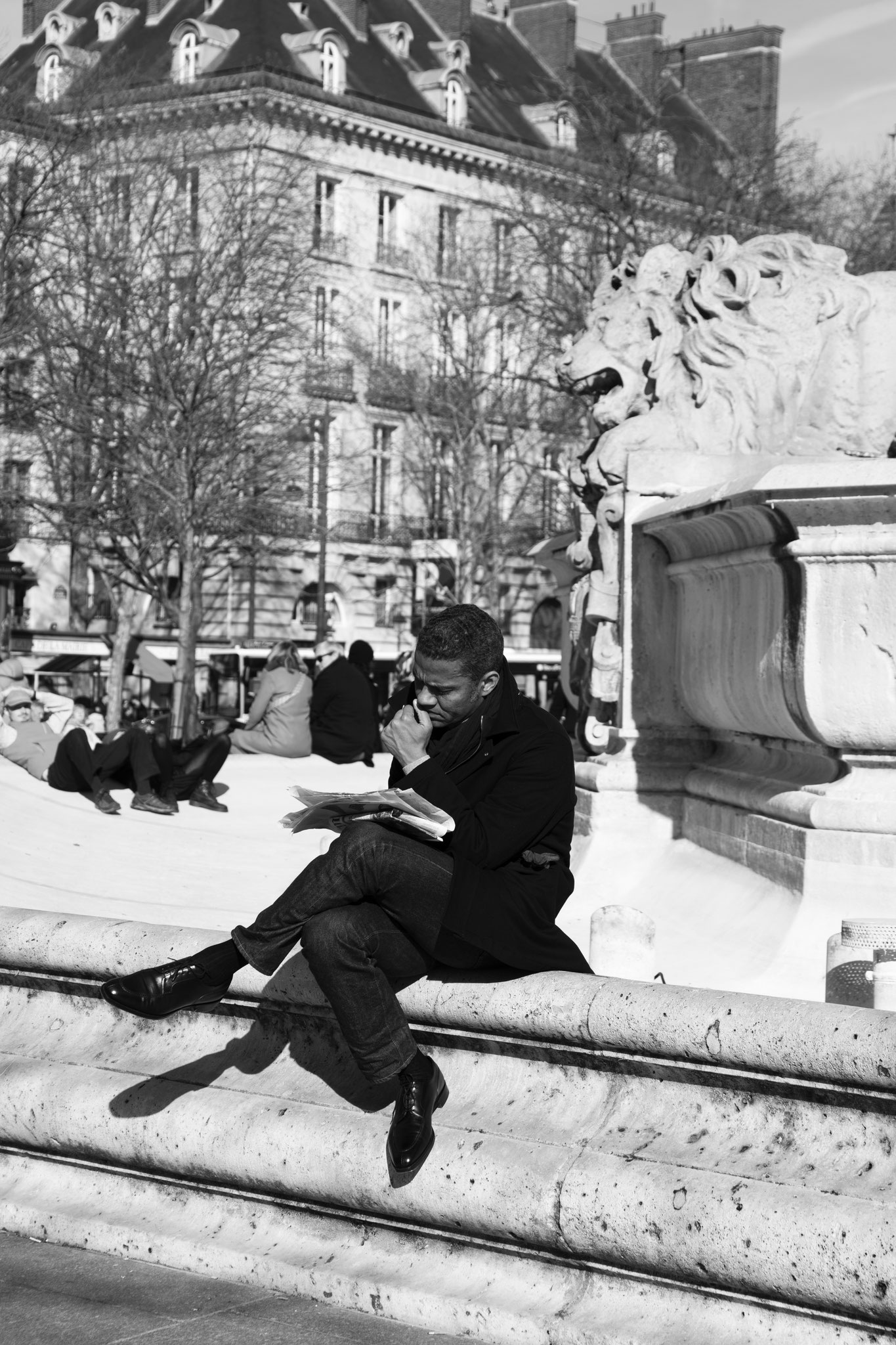 "A lion and a reader" - Place Saint-Sulpice, Paris (2025). © Clémence Rougetet