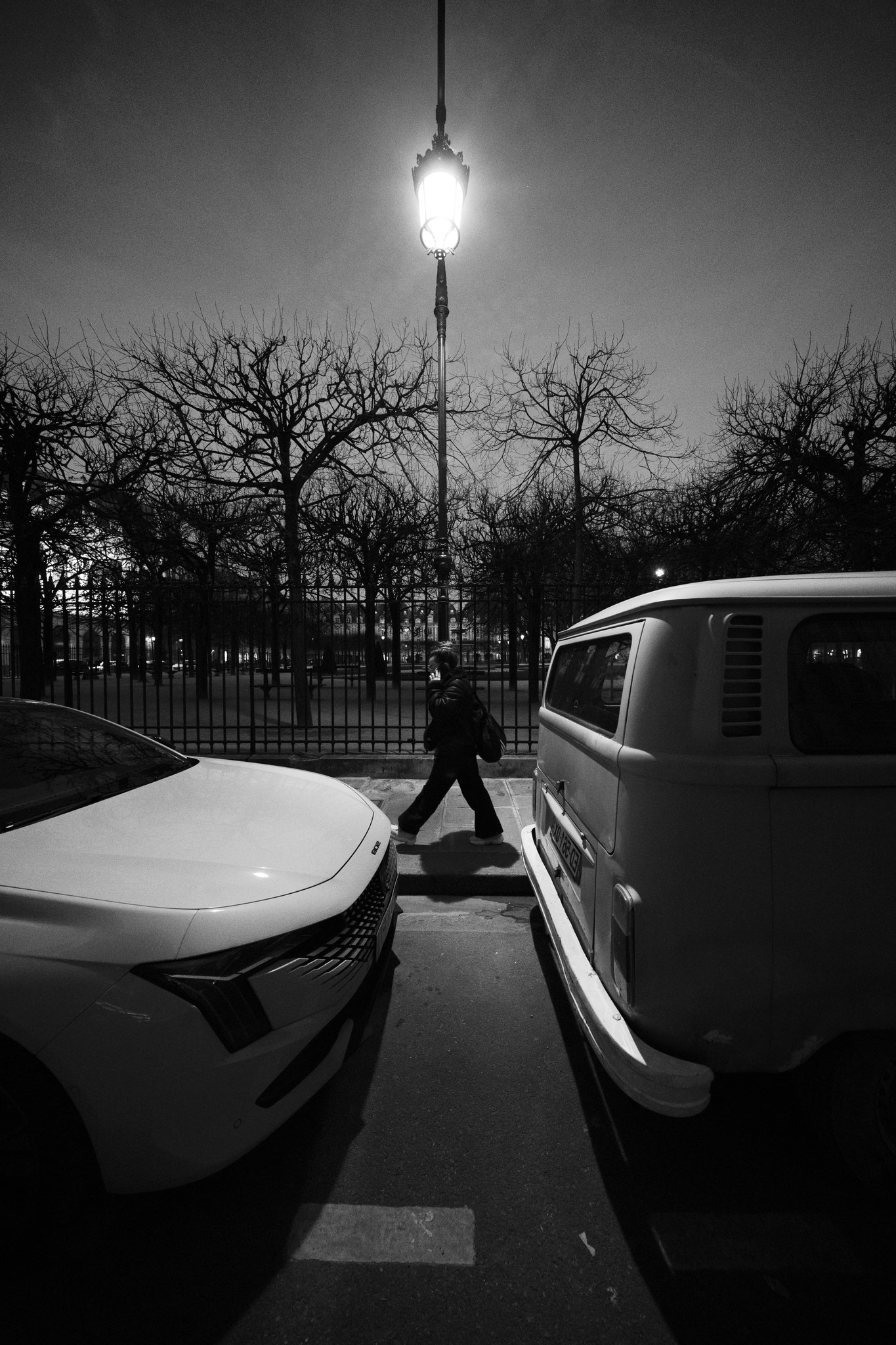 "One light, one shadow" - Place des Vosges, Paris (2025). © Clémence Rougetet