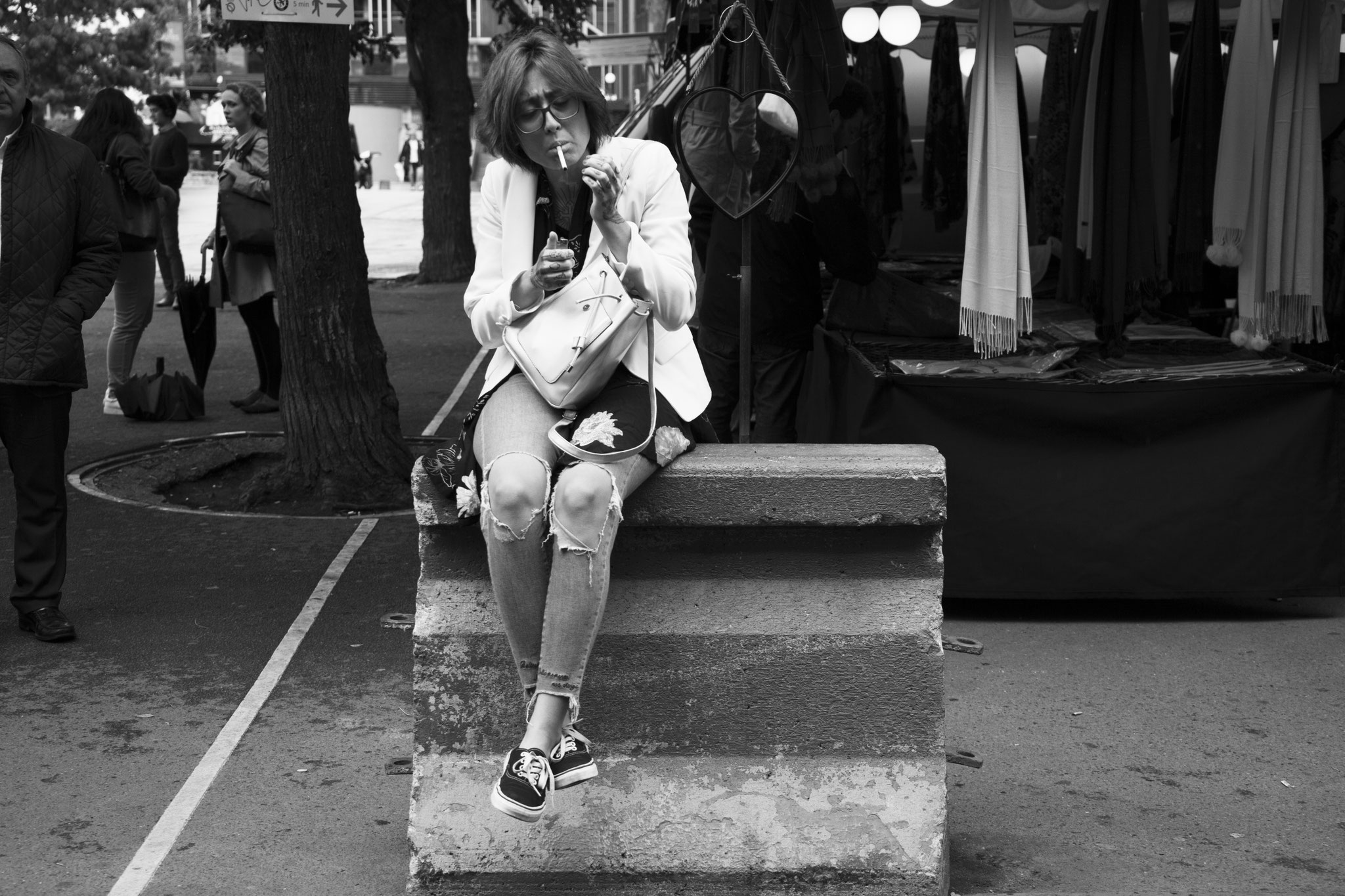"Smoking break" - Gare Montparnasse (2017). © Clémence Rougetet