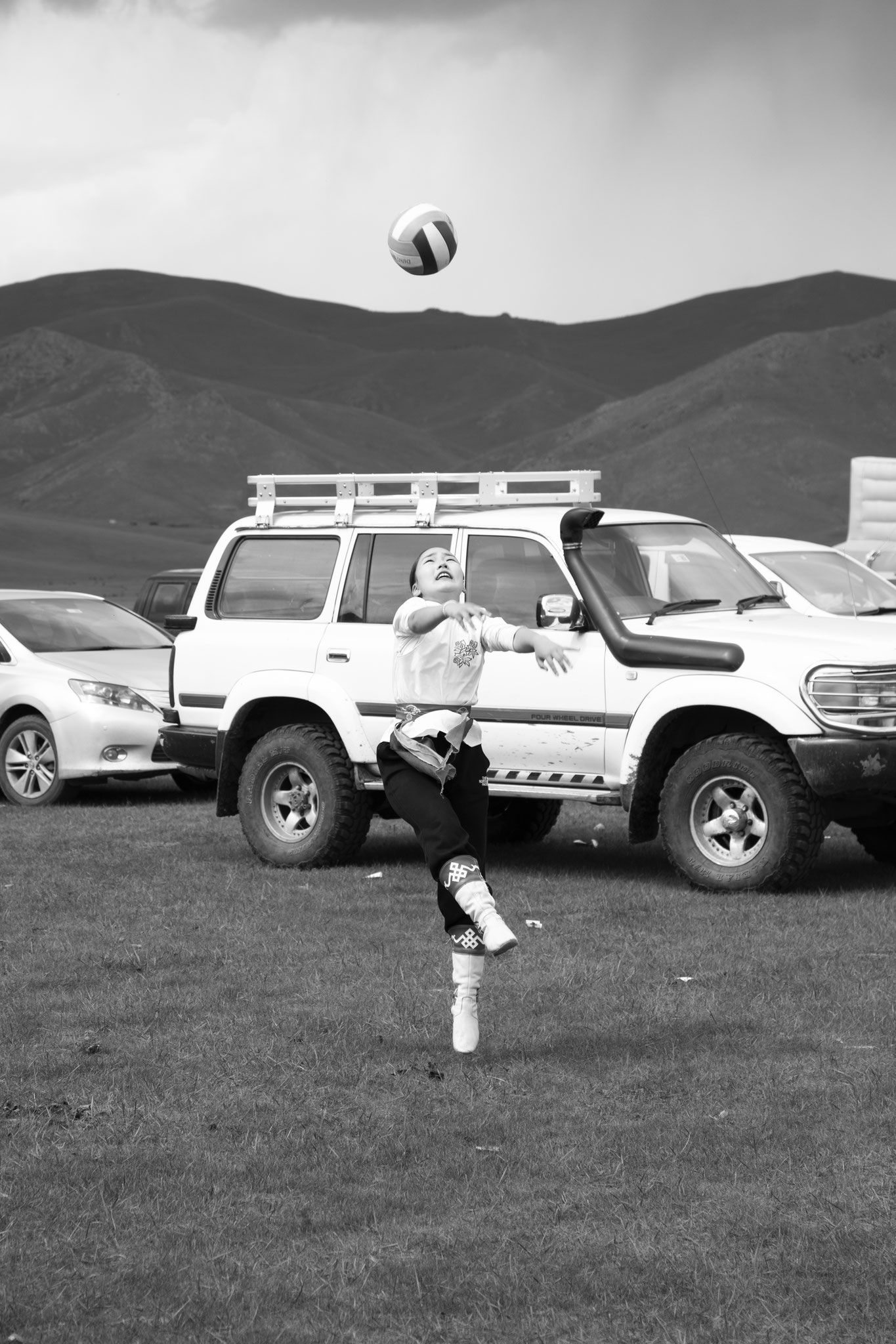 "Match in the steppe" - Fête du yack. Vallée de l’Orkhon, Mongolie (2025). © Clémence Rougetet