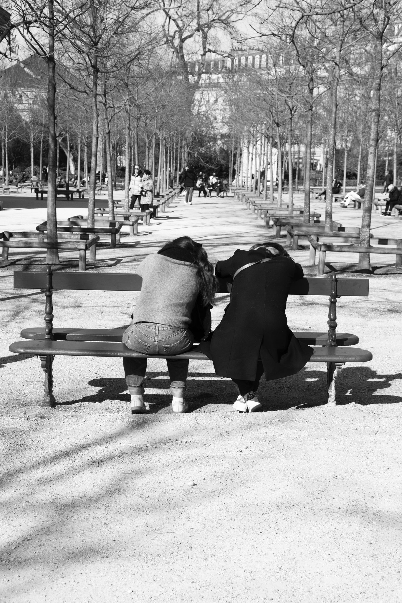 "Twin break" - Jardin du Luxembourg, Paris (2025). © Clémence Rougetet