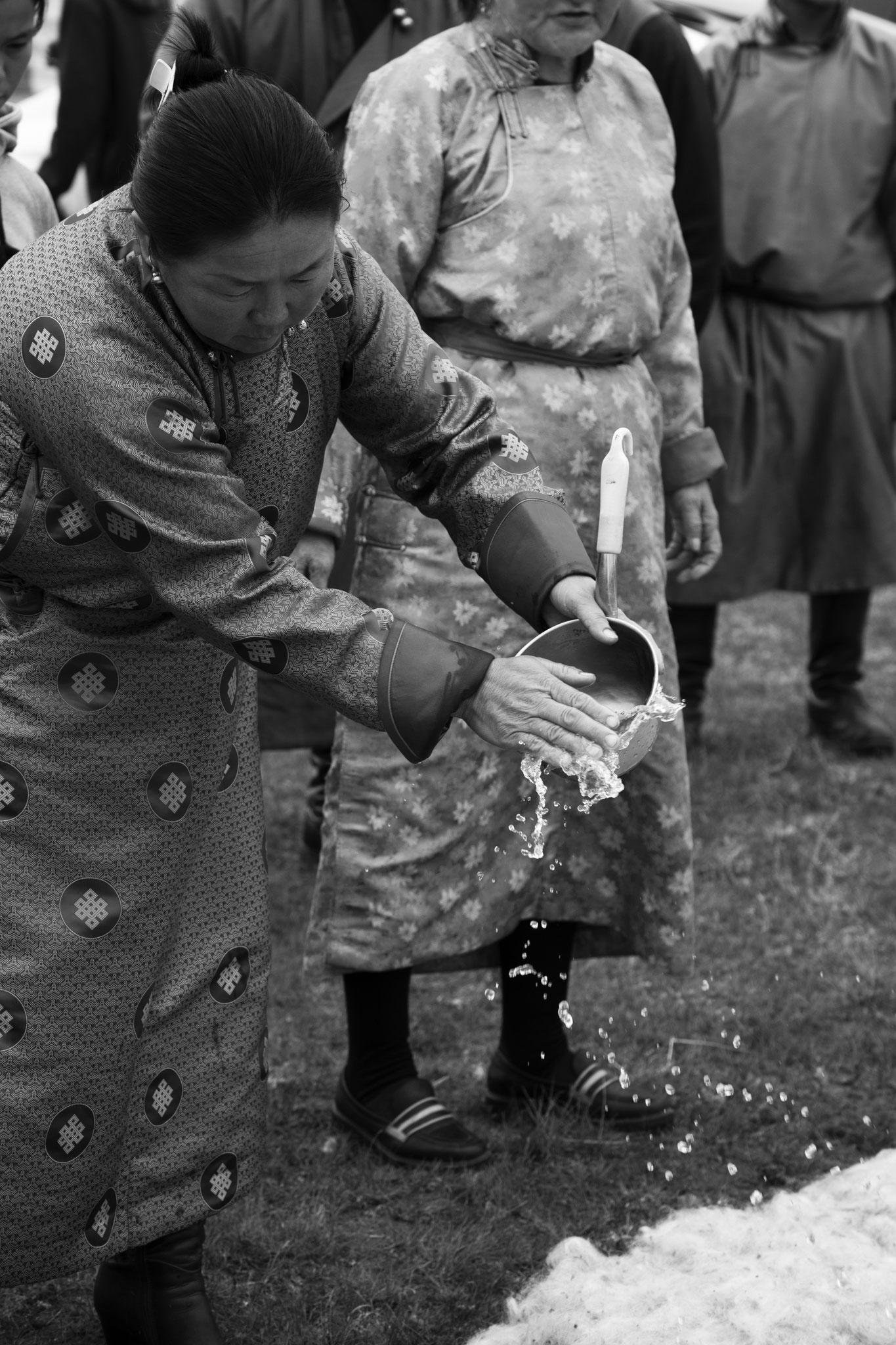 "Clean the felt" - Festival du Feutre. Province d’Övörkhangay, Mongolie (2025). © Clémence Rougetet