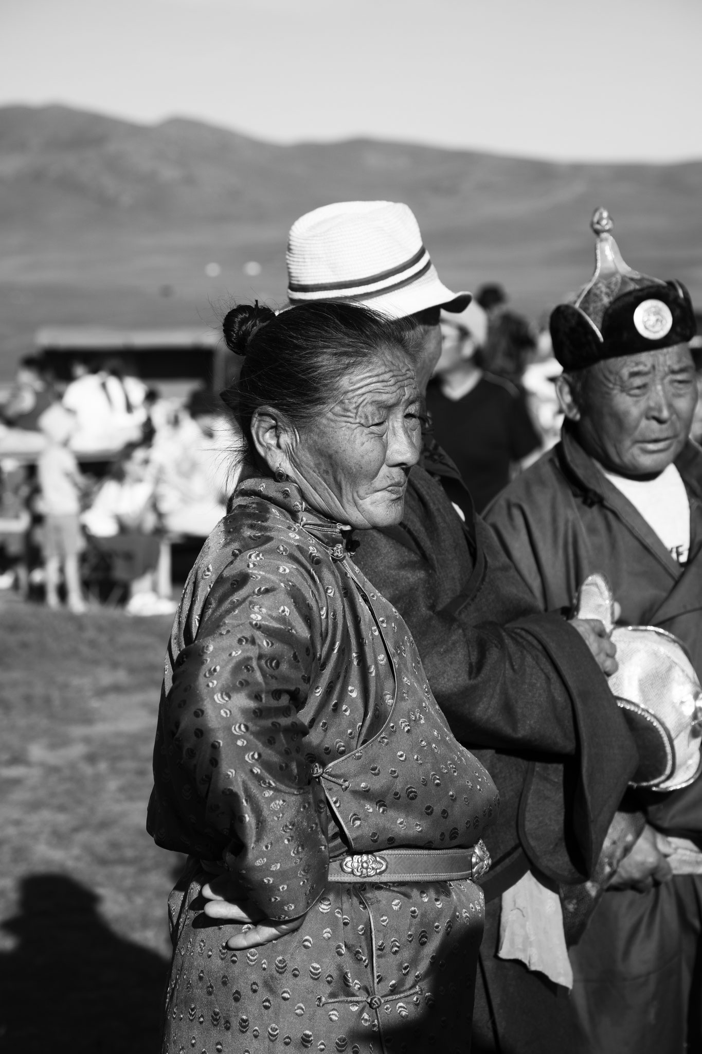 "Woman look" - Fête du Naadam. Province d’Uvur Khangai, Mongolie (2025). © Clémence Rougetet