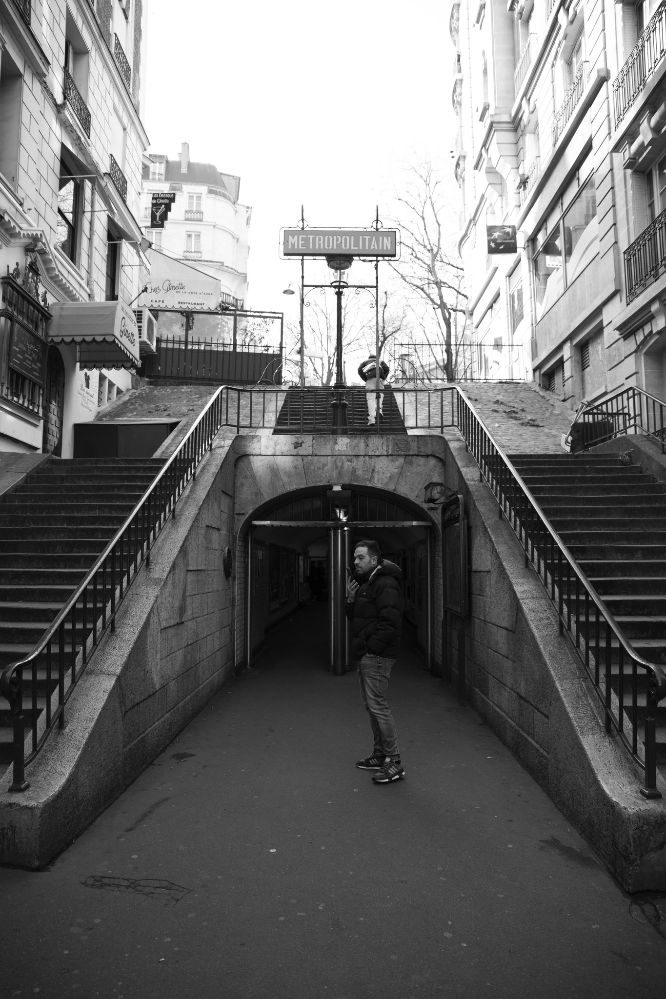 "Subway frame" - Station Lamarck-Caulaincourt (M°12), Paris (2023). © Clémence Rougetet