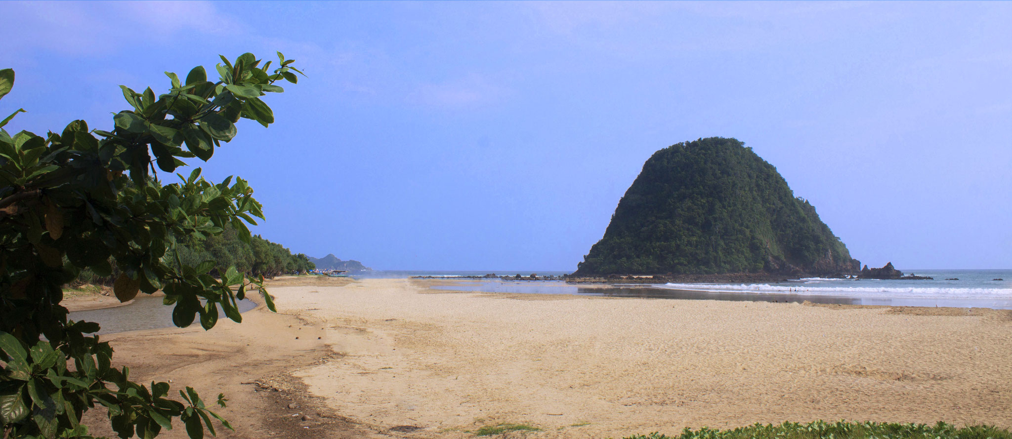 Pantai Tour: swim in lost creeks away from the hustle amd bustle.
