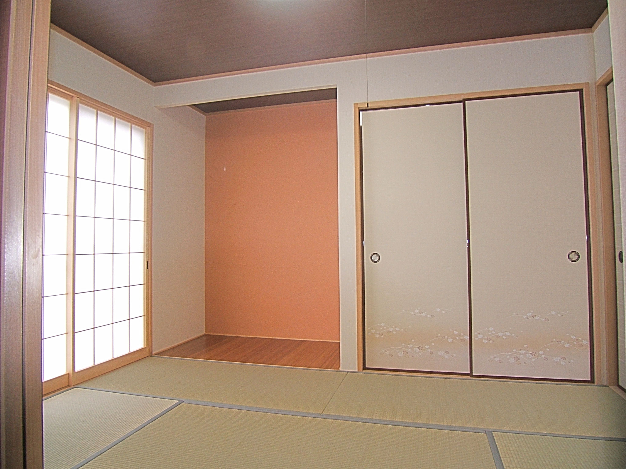 床に間に色　シンプル和室