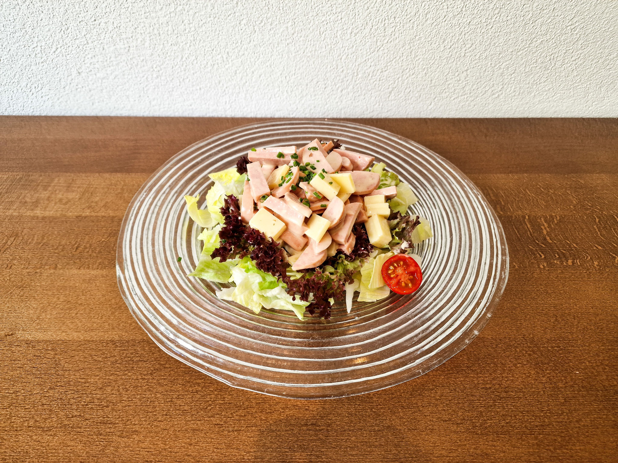Wurst-Käse-Salat
