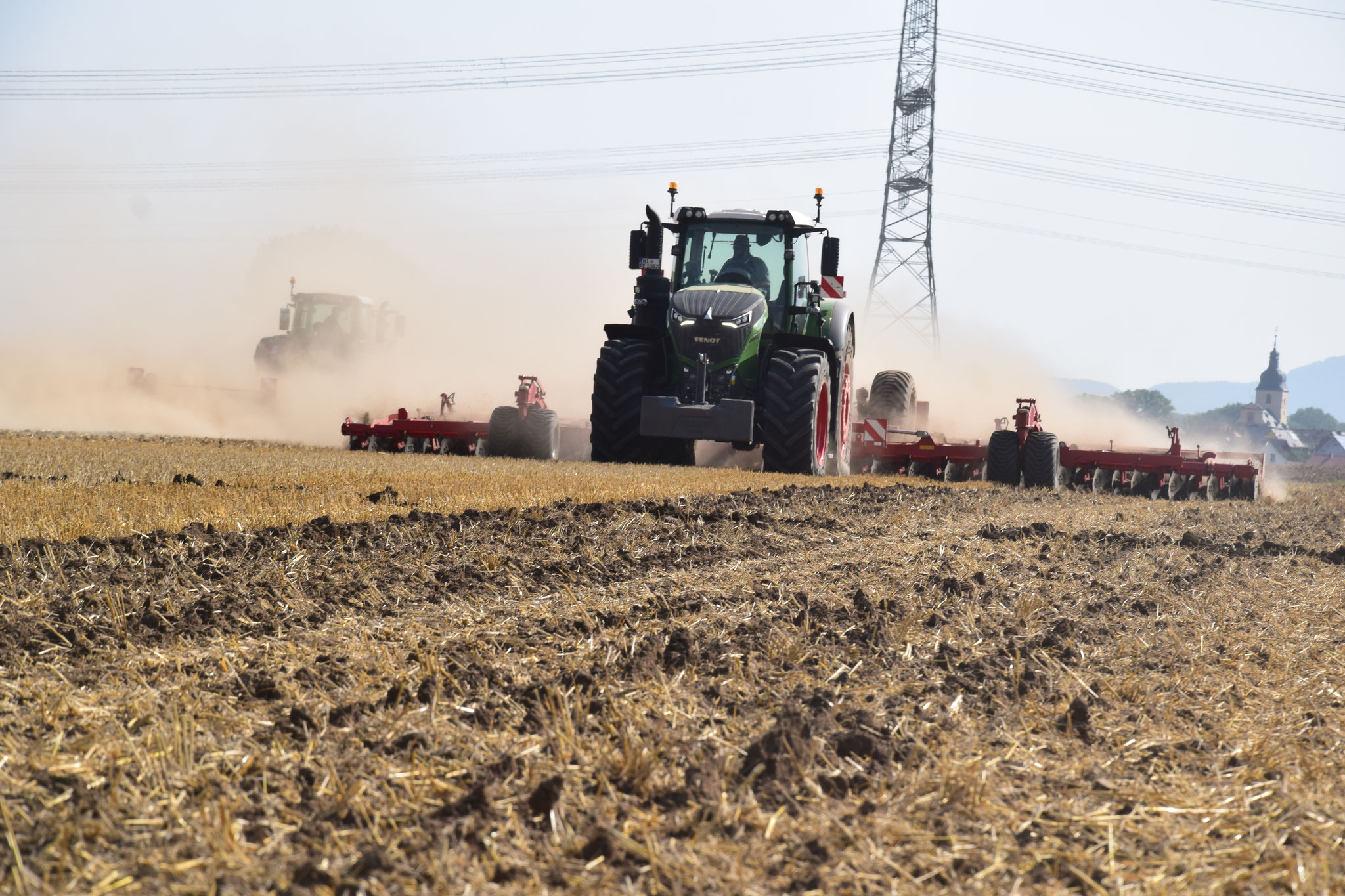 Fendt 1050 vario au déchaumage