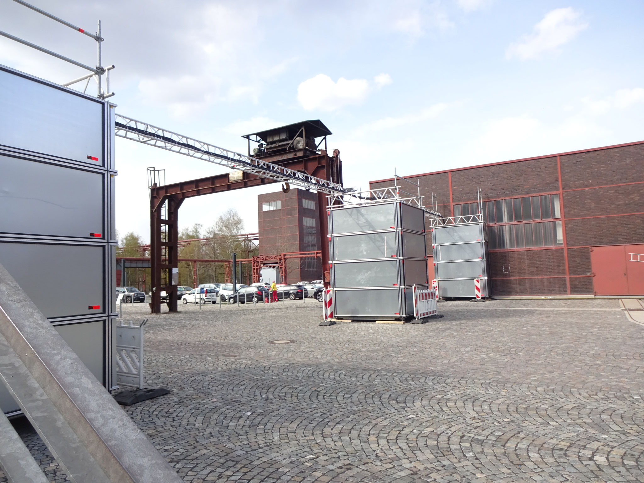 Gerüstkonstruktion als Kabelbrücke im Industrie- und Energiebau