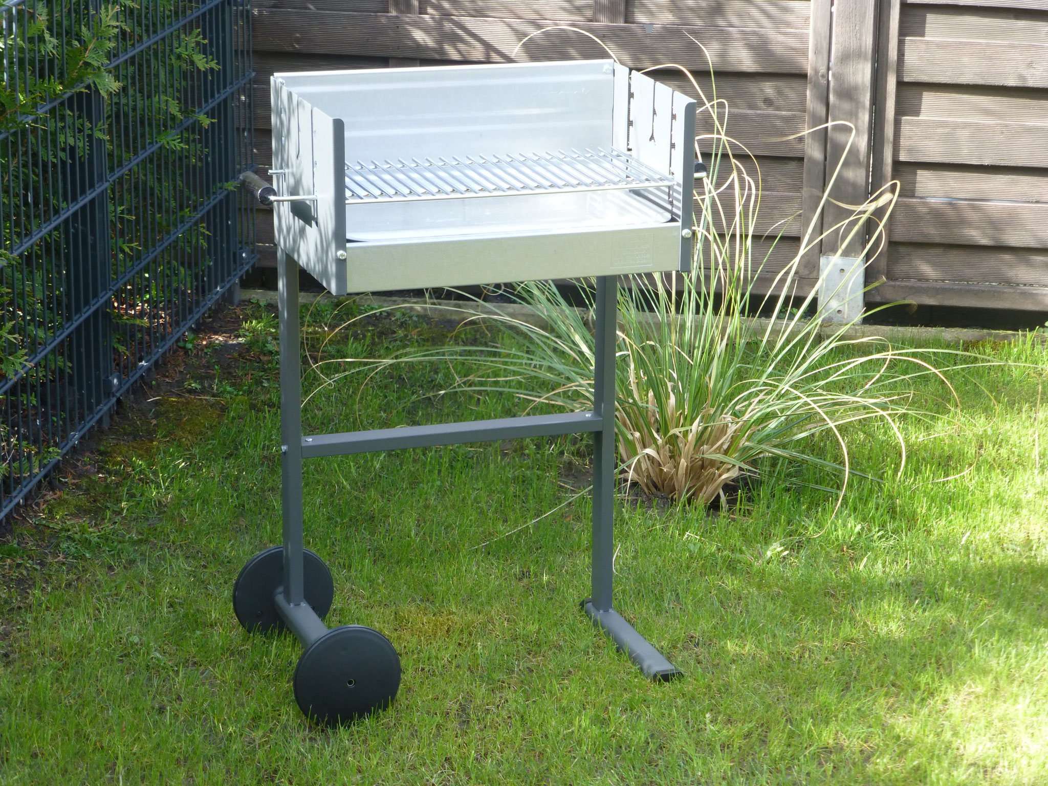 Holzkohle Grill