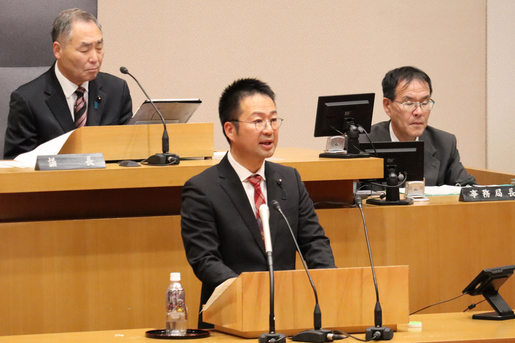 ２０２４年１２月３日、県議会本会議にて「訪問介護」「不登校対策」「子ども誰でも通園制度」などをテーマに質問に立ちました