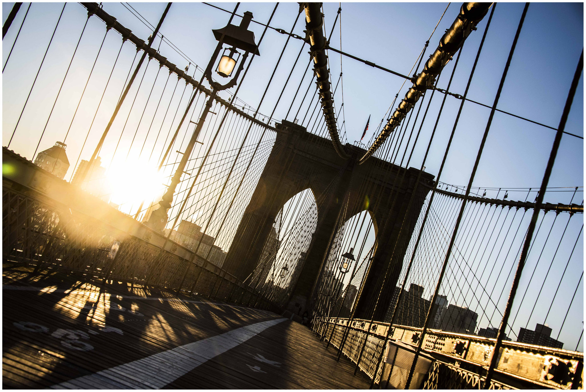 Sonnenaufgang auf der Brooklyn Bridge