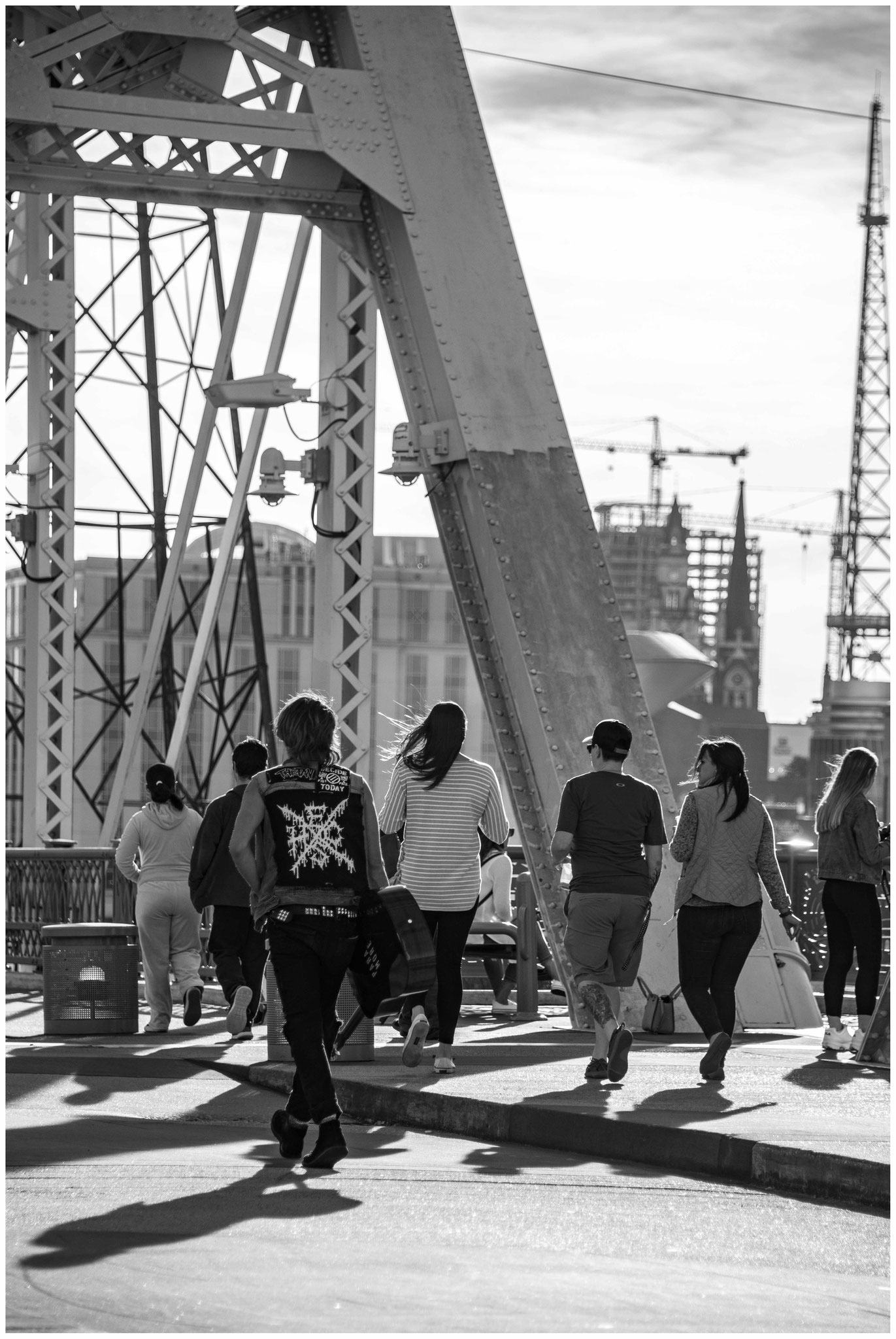 Auf der "John Seigenthaler Pedestrian Bridge"