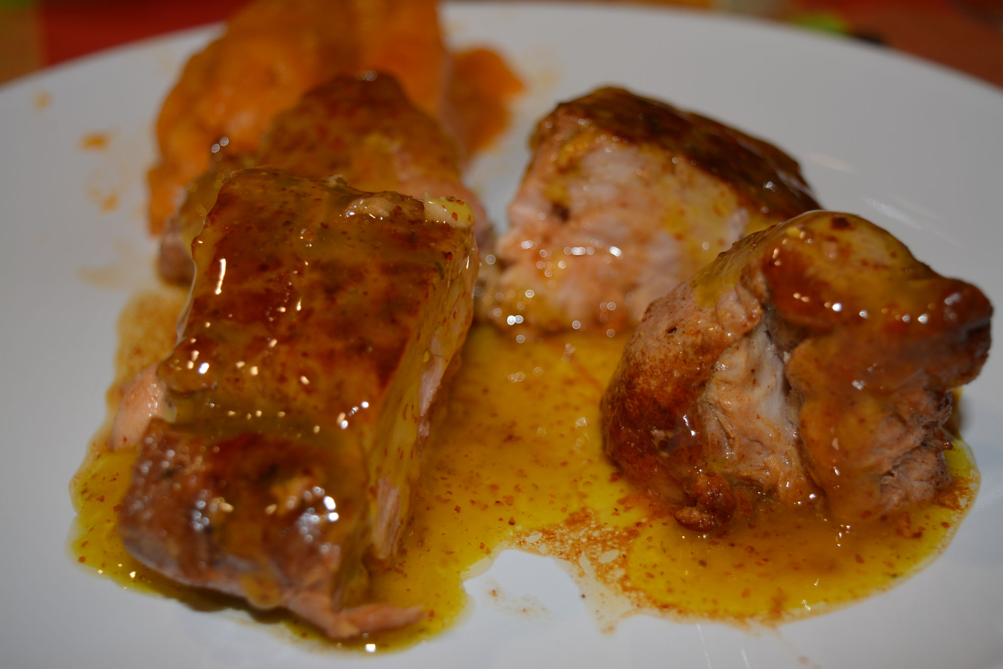 Solomillos de cerdo con patata revolcona