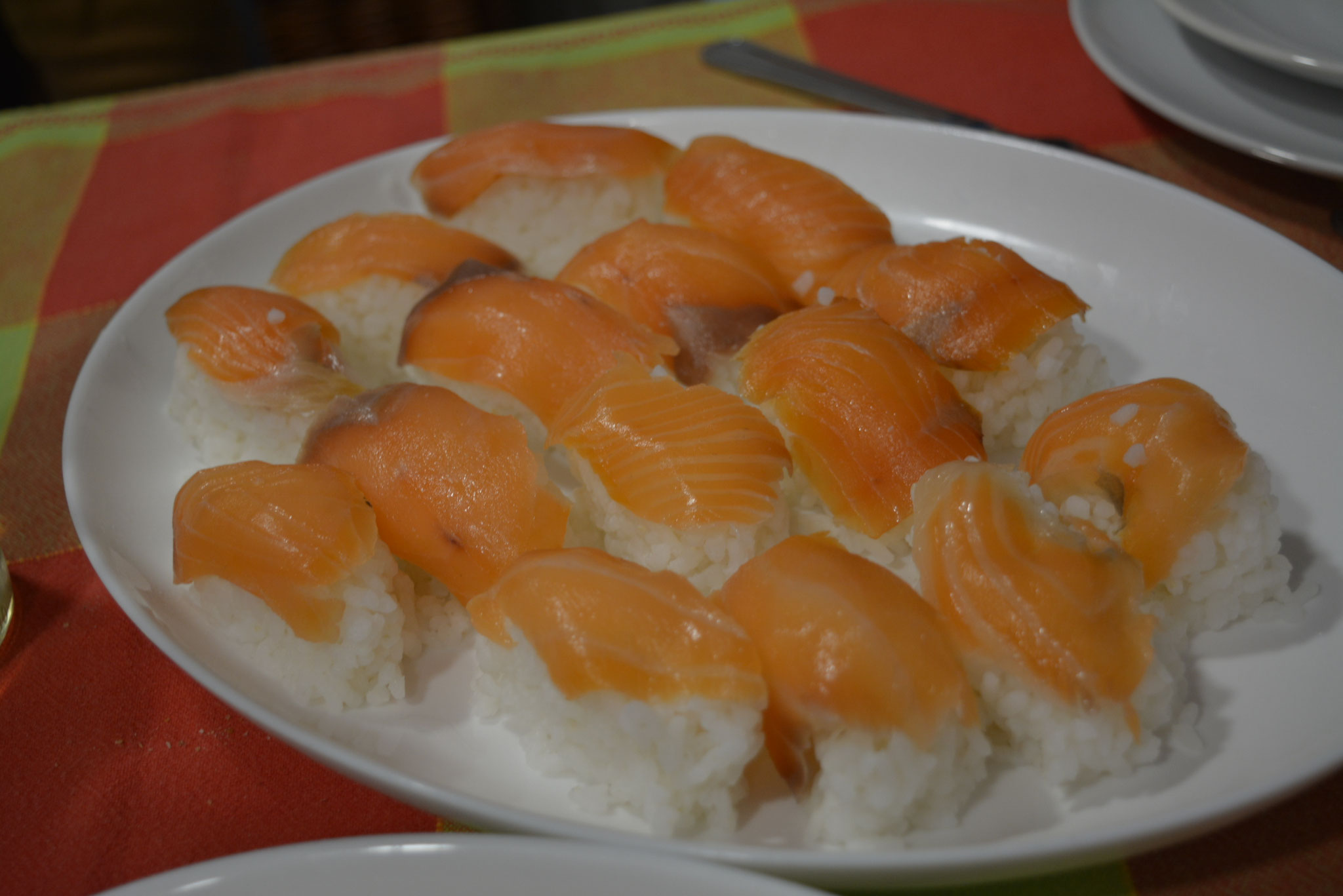 Nigiri de Sushi y salmón