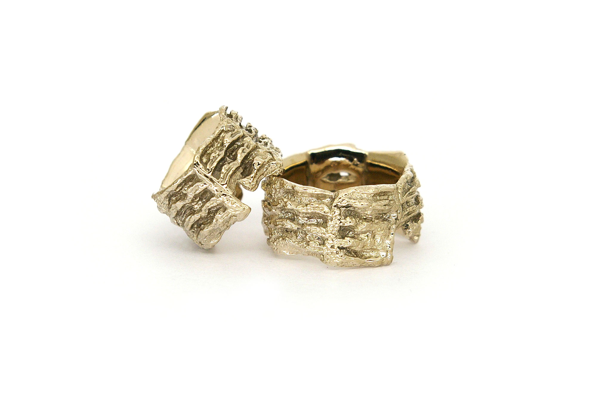 750/ooo Champagner WeißGold. Naturform. 
