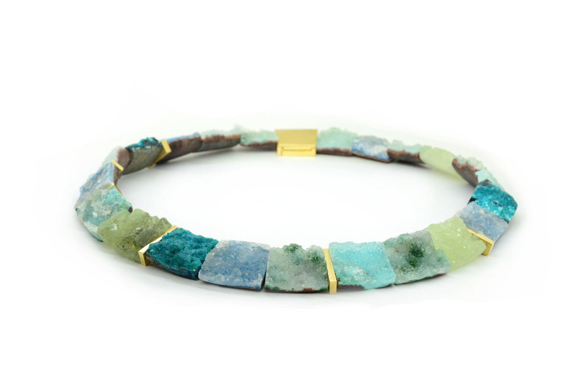 Collier. 