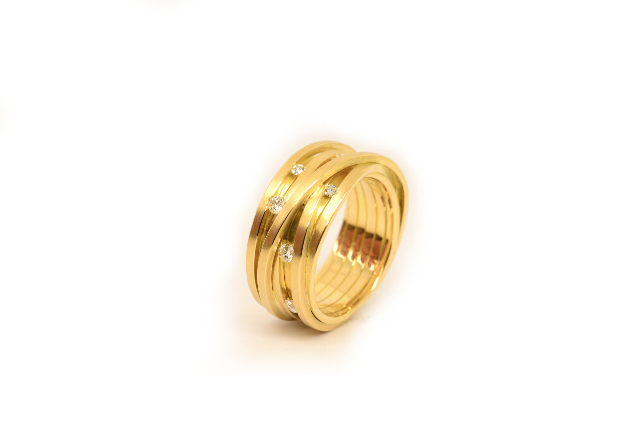 Ring. 750/ooo Gold. Brillanten 