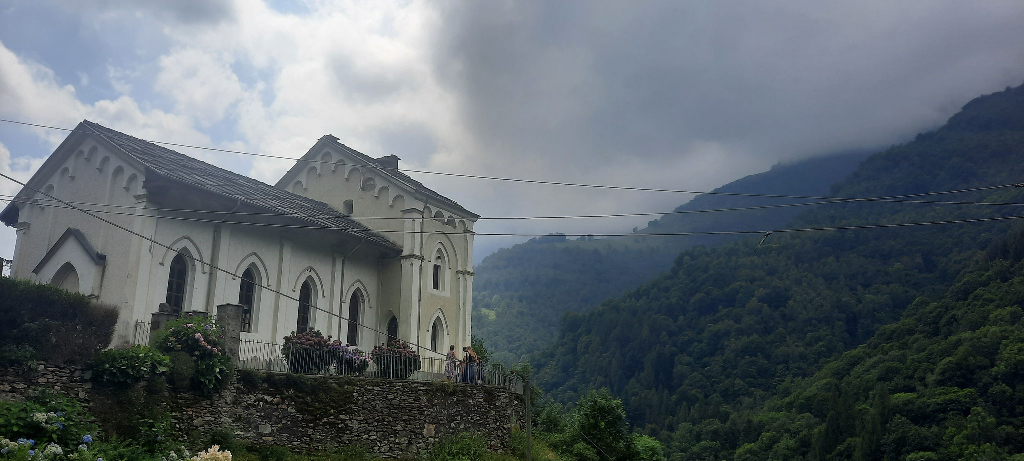Waldenserkirche nahe Torre Pellice, Italien