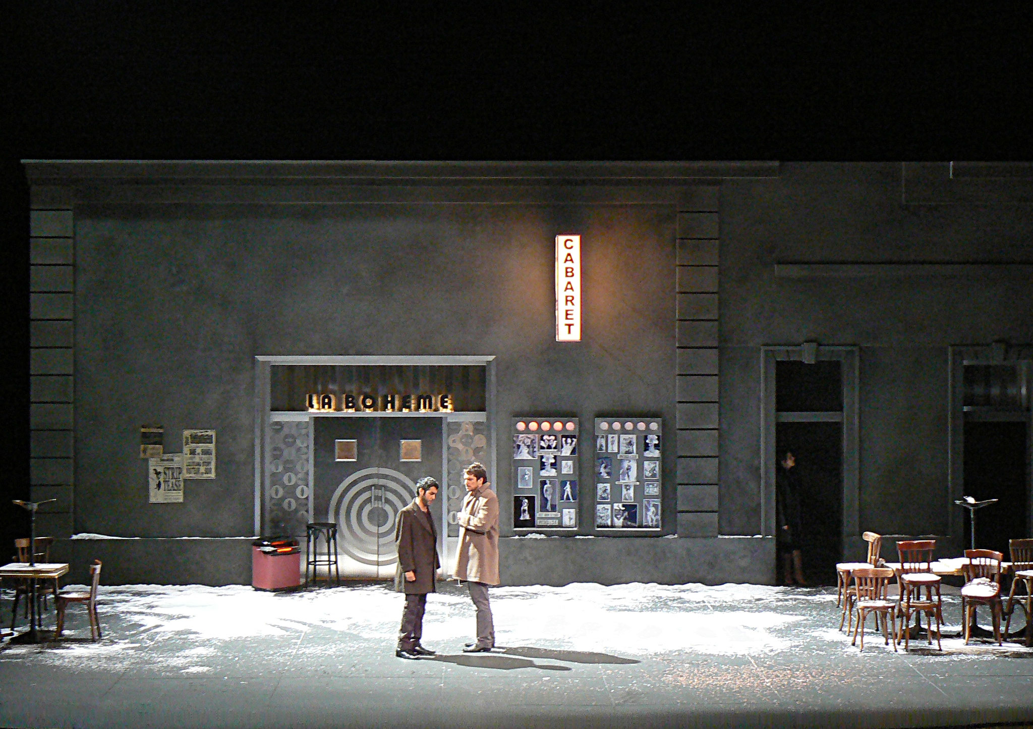 Photo de scénographie de l'opéra: La Bohème. Opéra de Bordeaux. Mise en scène Laurent Laffargue.