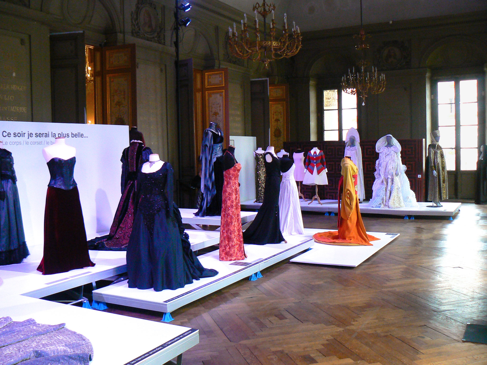 Photo de l'exposition Plus que Parfaits. Opéra de Bordeaux.
