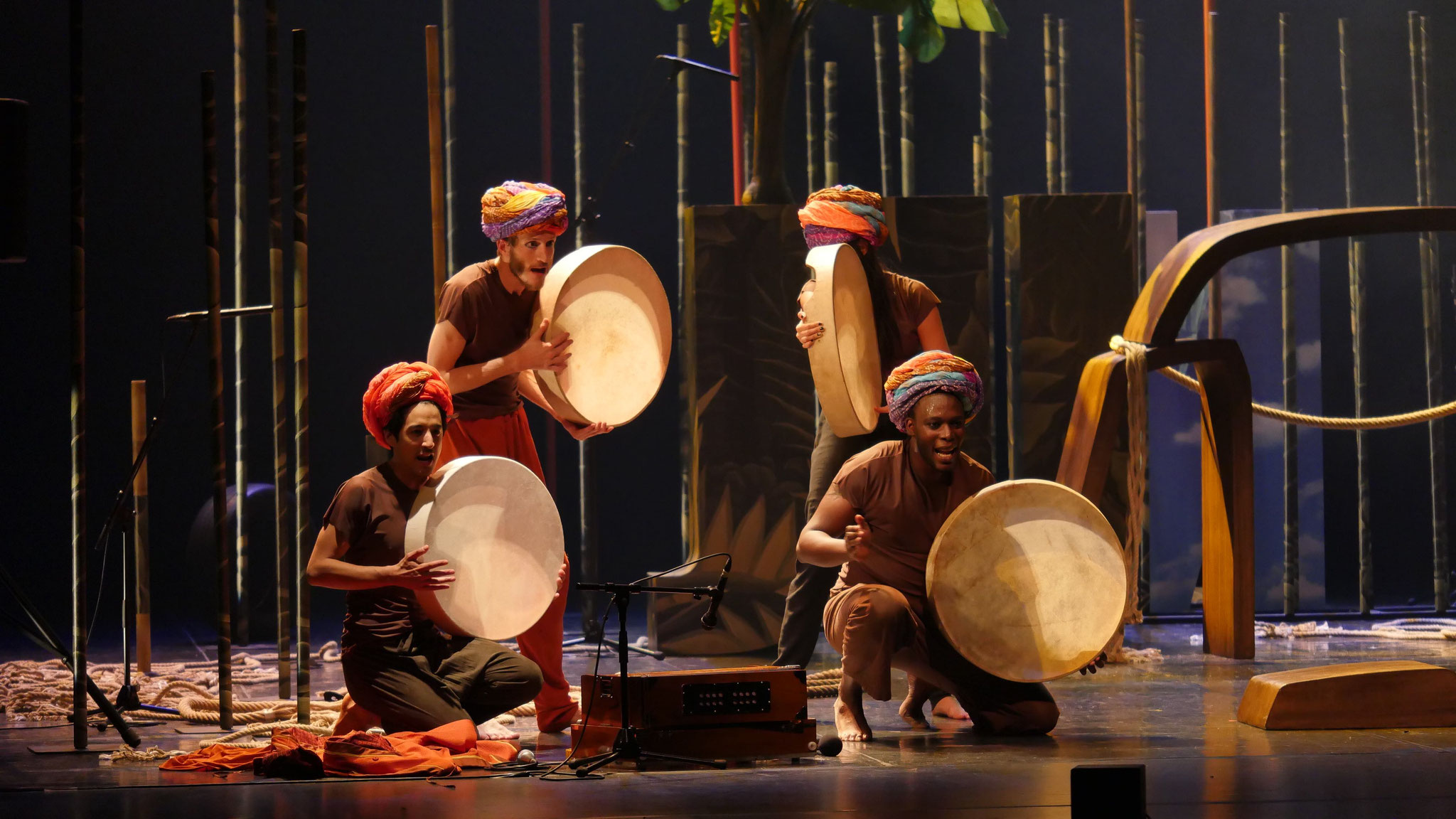 Photo de scénographie de l'opéra: Jungle, opéra sauvage. Opéra de Bordeaux. Mise en scène Stéphane Guignard..