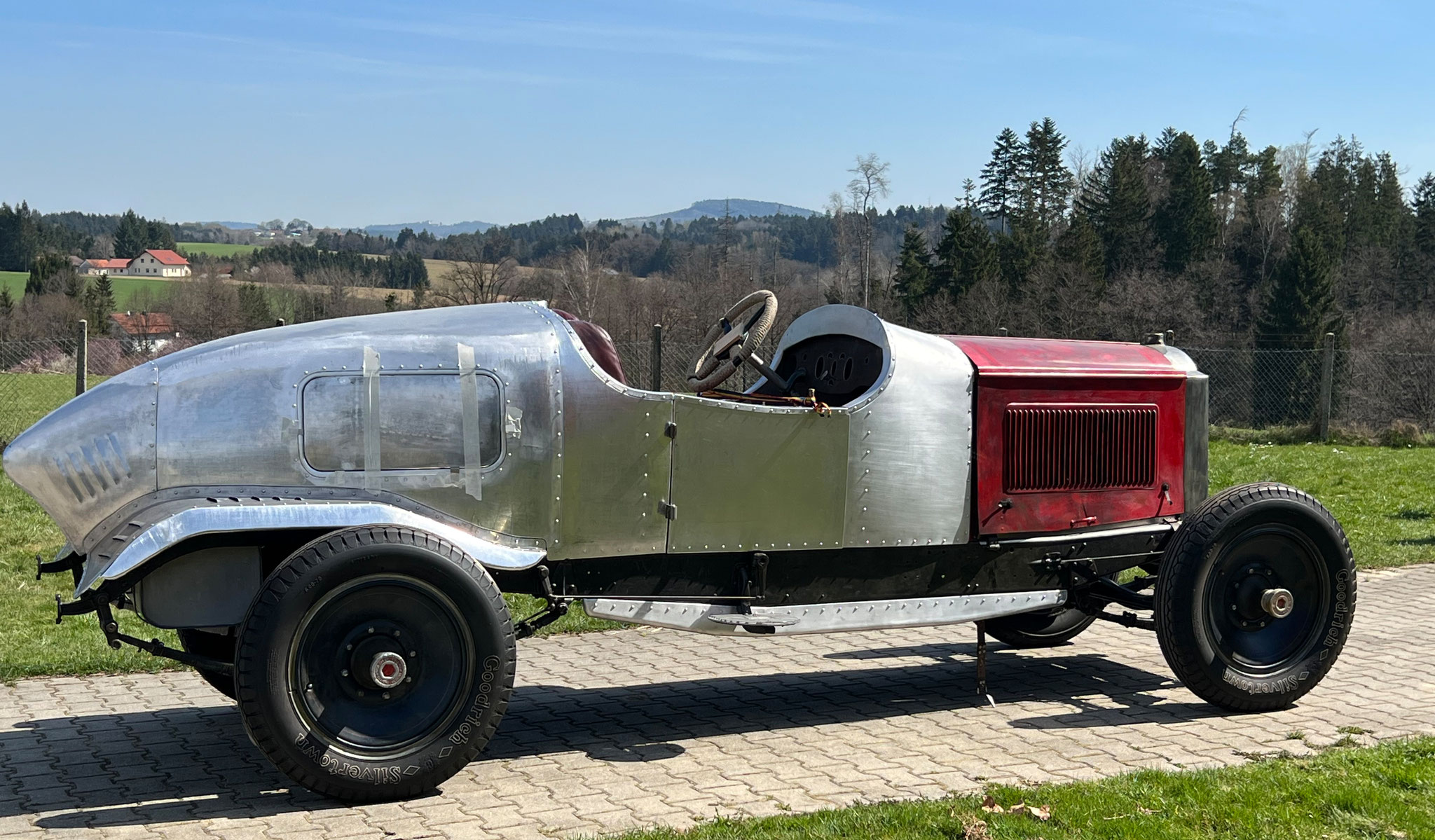 Packard 1929 Karosserie handgearbeitet aus Aluminium