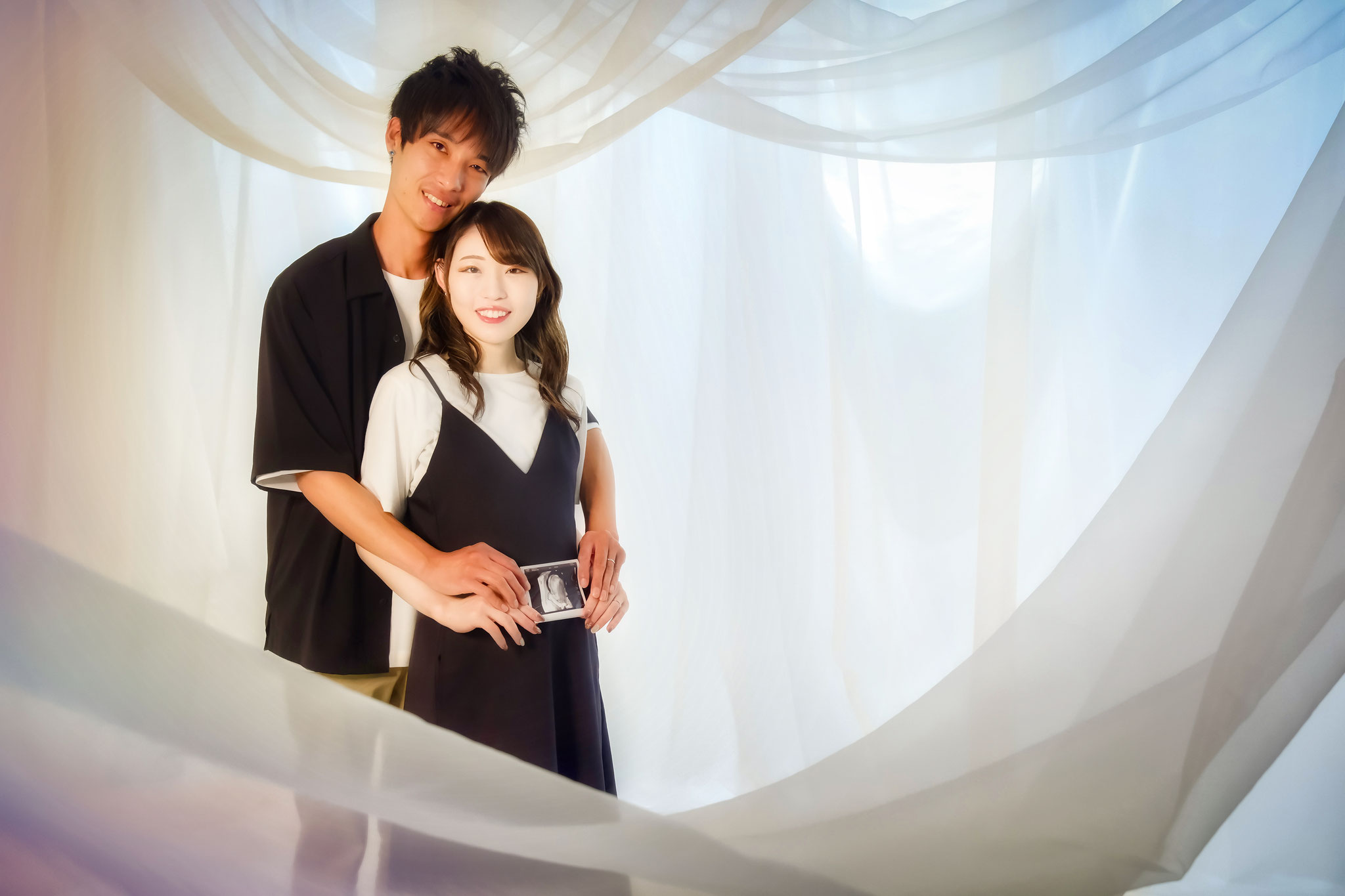 各務原のフォトスタジオ 支え合ってマタニティフォト　岐阜・関・美濃加茂にも出張撮影可能