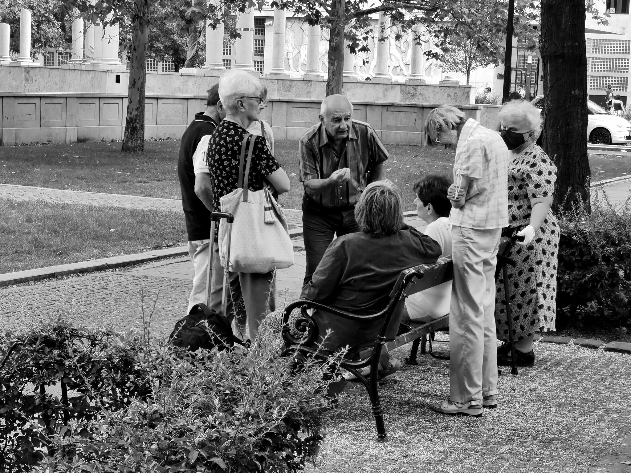 Gespräch im Park von Ljubljana, Slowenien