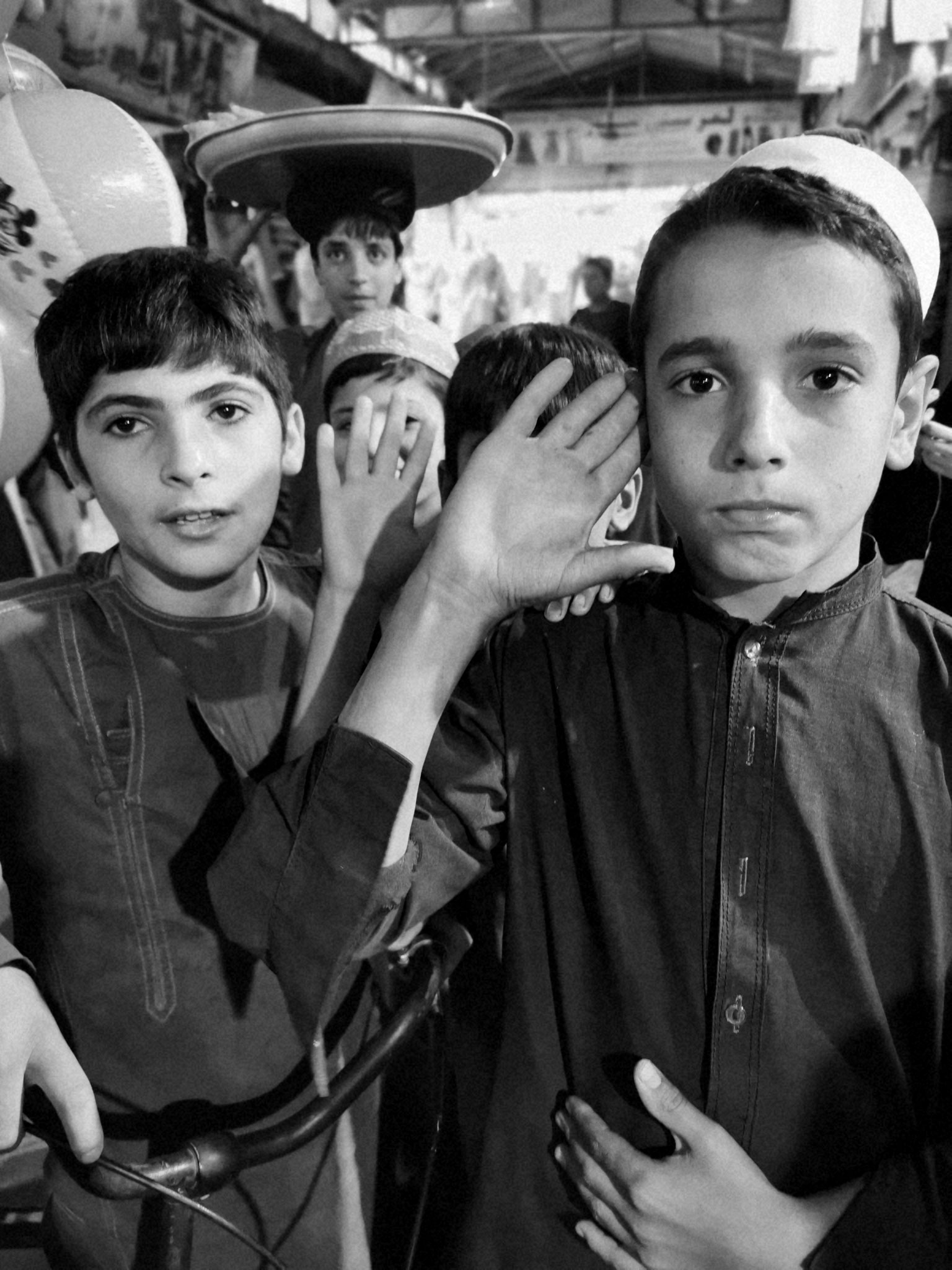 Salutationen im Bazar von Kandahar