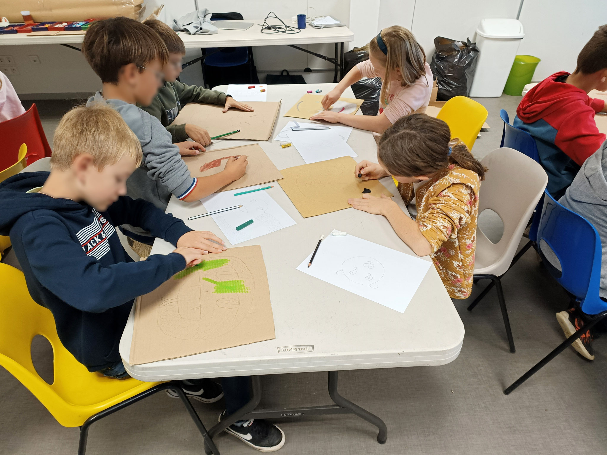 Rencontres avec les artistes et des classes du CE2 au CM1