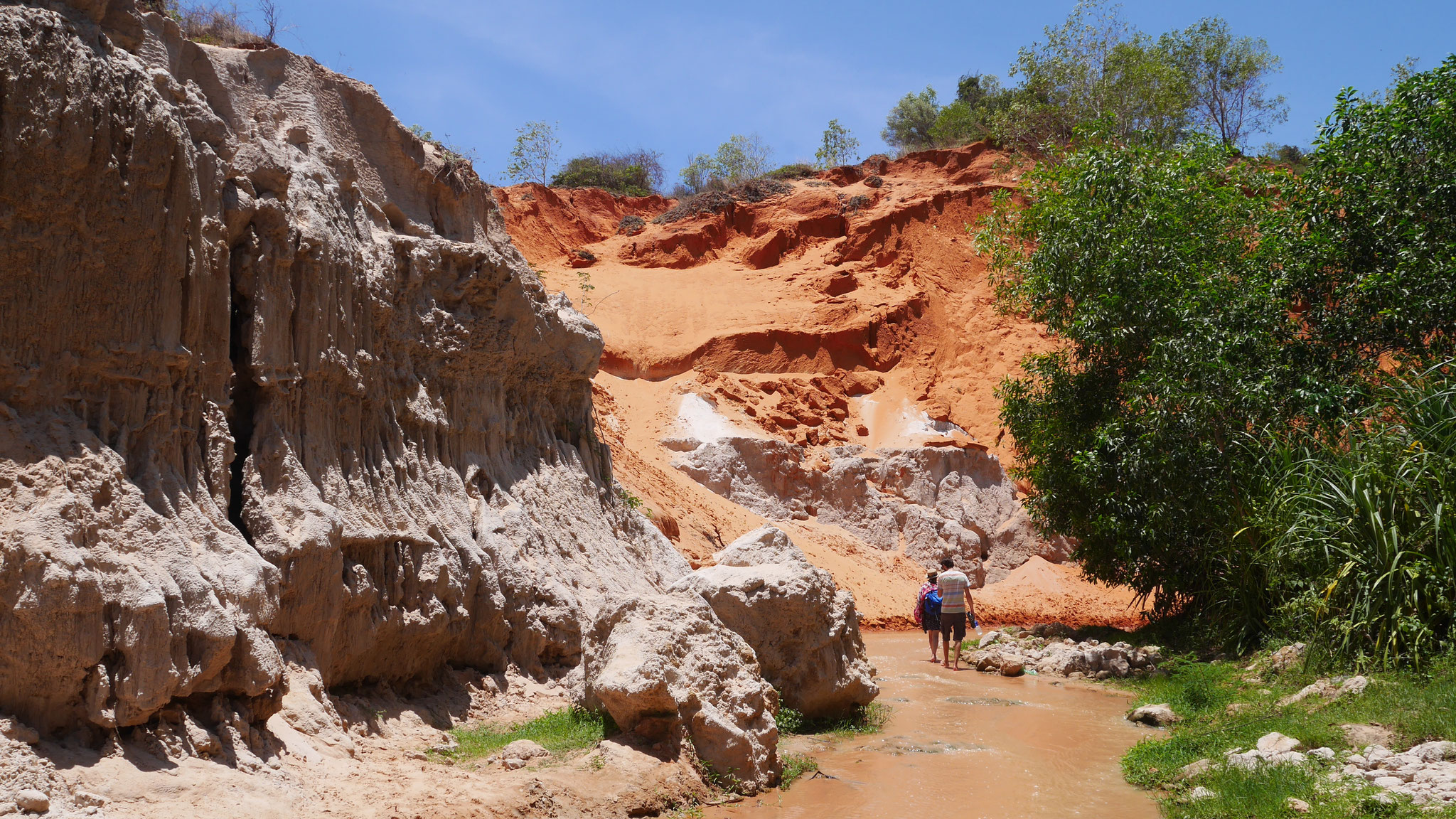 Phan Tiet (Mui Ne) - Fairy Stream (Suoi Tien)